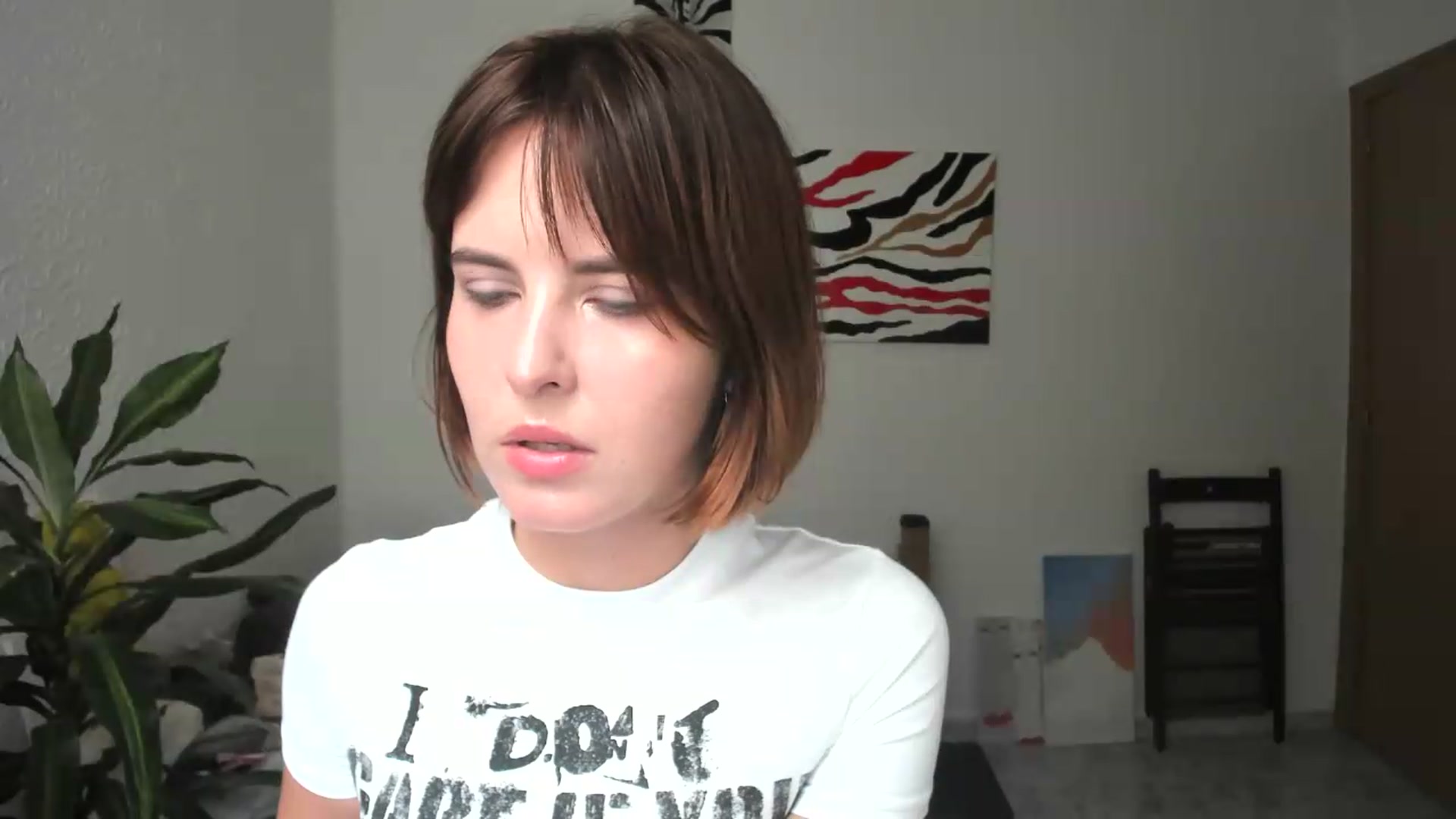 Gallery image thumbnail from AhahaGirl's myfreecams stream on, 09/04/2026, 13:47 image 10 of 20