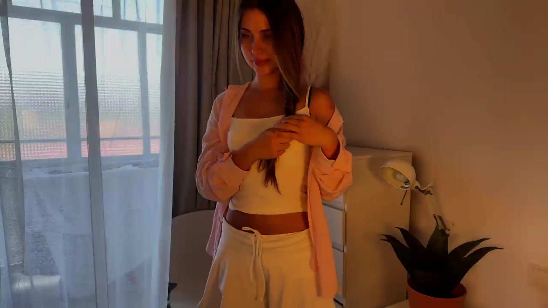 Gallery image thumbnail from AidraFoxy's myfreecams stream on, 07/30/2026, 13:33 image 10 of 20