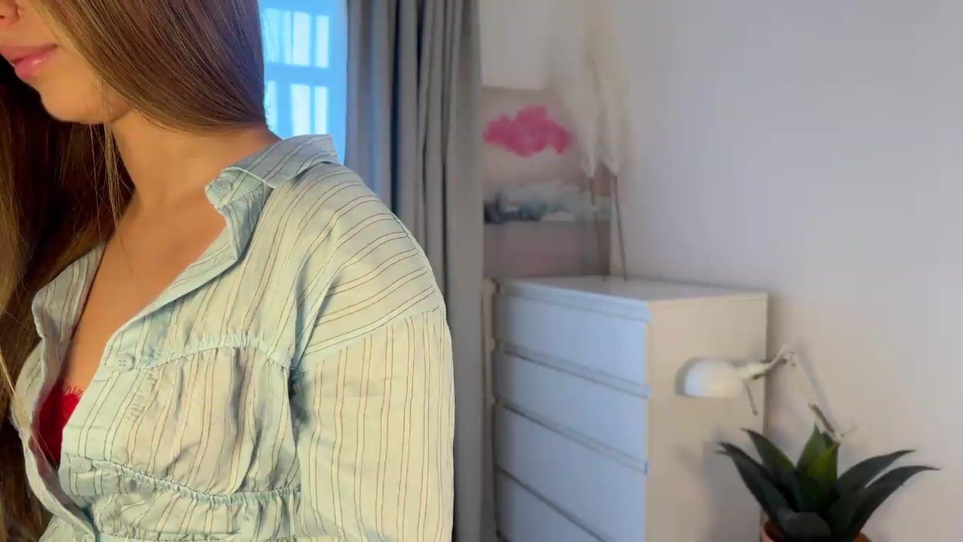Gallery image thumbnail from AidraFoxy's myfreecams stream on, 07/31/2026, 11:33 image 18 of 20