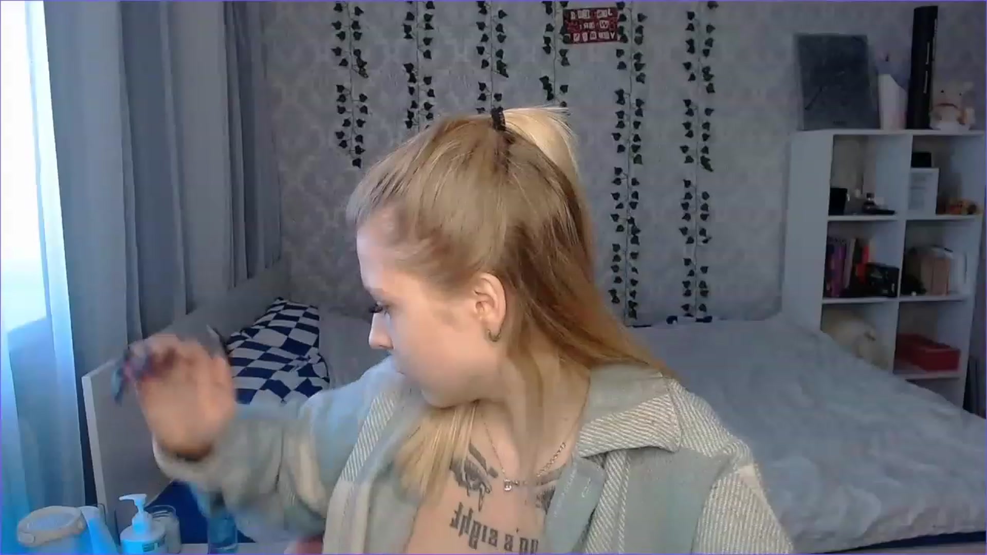 Gallery image thumbnail from Aidra__Foxxx's myfreecams stream on, 11/18/2022, 11:56 image 8 of 20