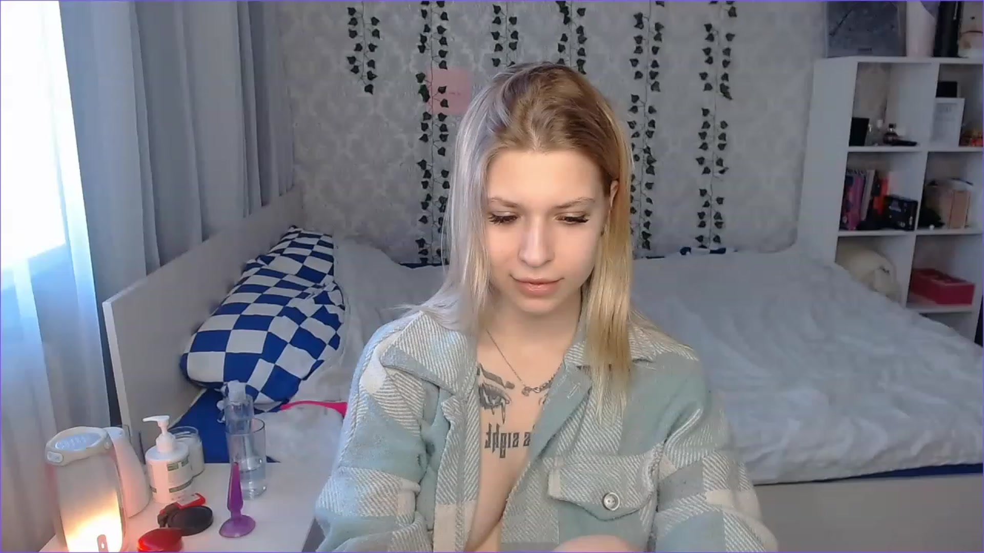 Gallery image thumbnail from Aidra__Foxxx's myfreecams stream on, 11/18/2022, 11:56 image 3 of 20