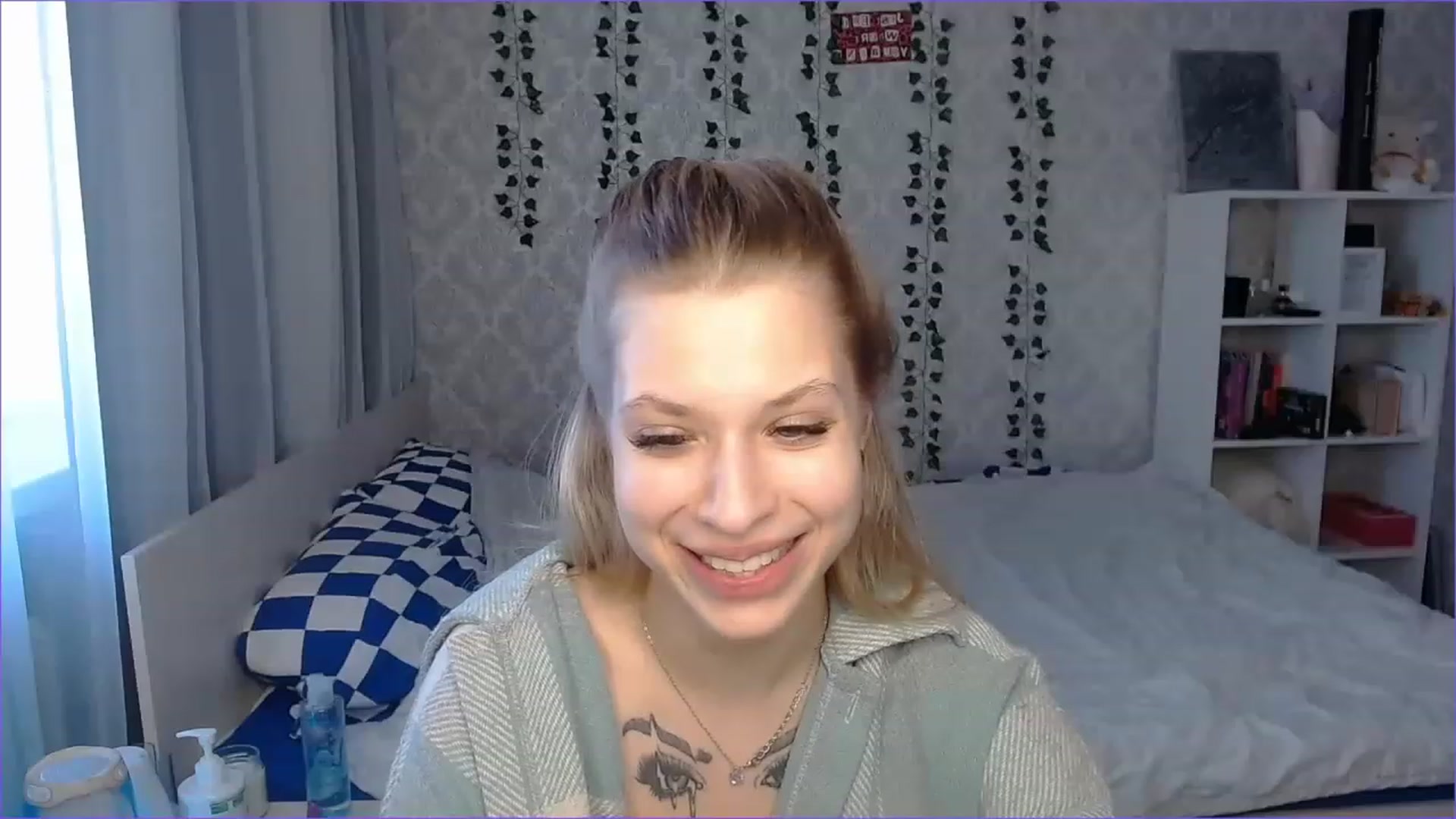 Gallery image thumbnail from Aidra__Foxxx's myfreecams stream on, 11/18/2022, 11:56 image 7 of 20