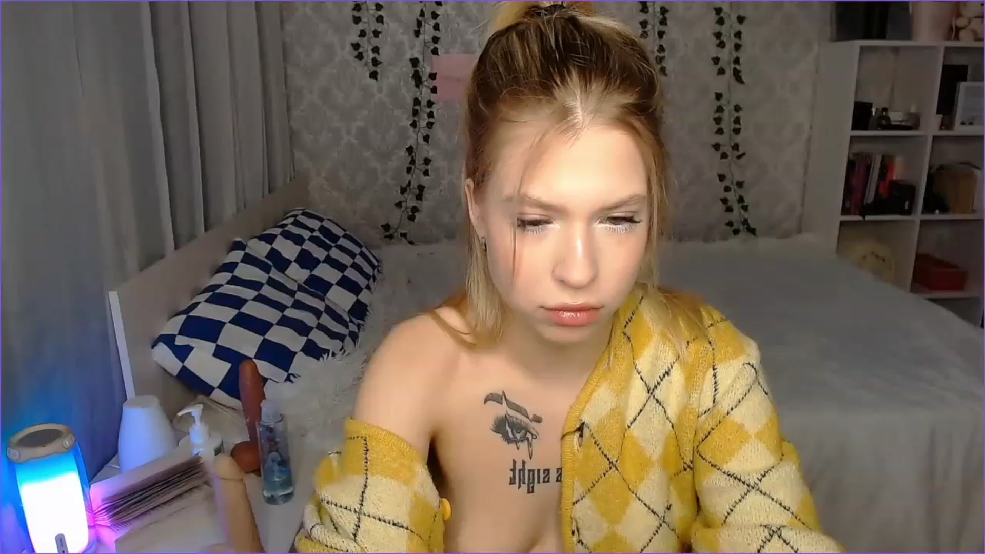 Gallery image thumbnail from Aidra__Foxxx's myfreecams stream on, 11/23/2022, 07:21 image 14 of 20