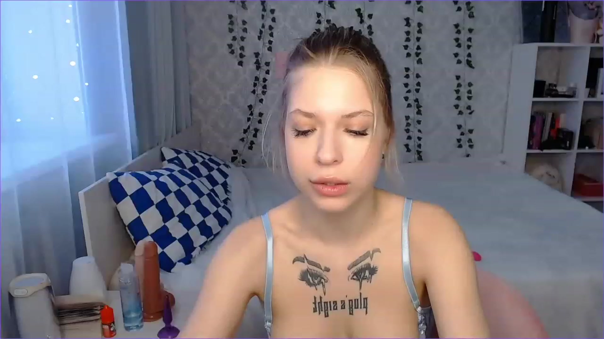 Gallery image thumbnail from Aidra__Foxxx's myfreecams stream on, 11/24/2022, 07:20 image 14 of 20