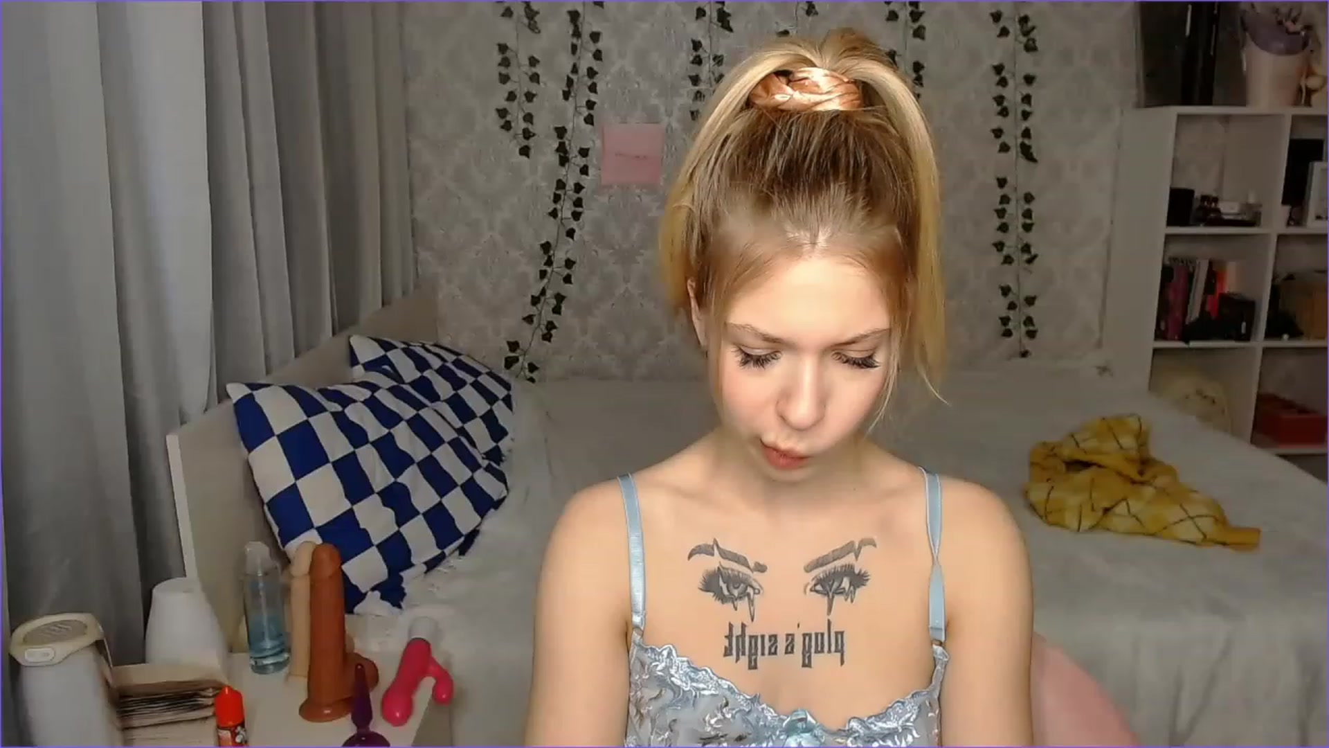 Gallery image thumbnail from Aidra__Foxxx's myfreecams stream on, 11/24/2022, 10:56 image 16 of 20