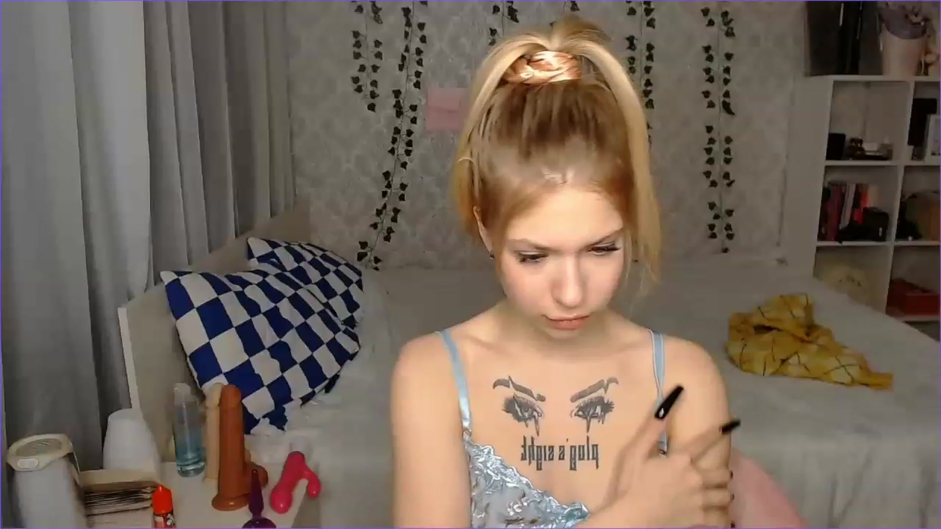 Gallery image thumbnail from Aidra__Foxxx's myfreecams stream on, 11/24/2022, 10:56 image 17 of 20
