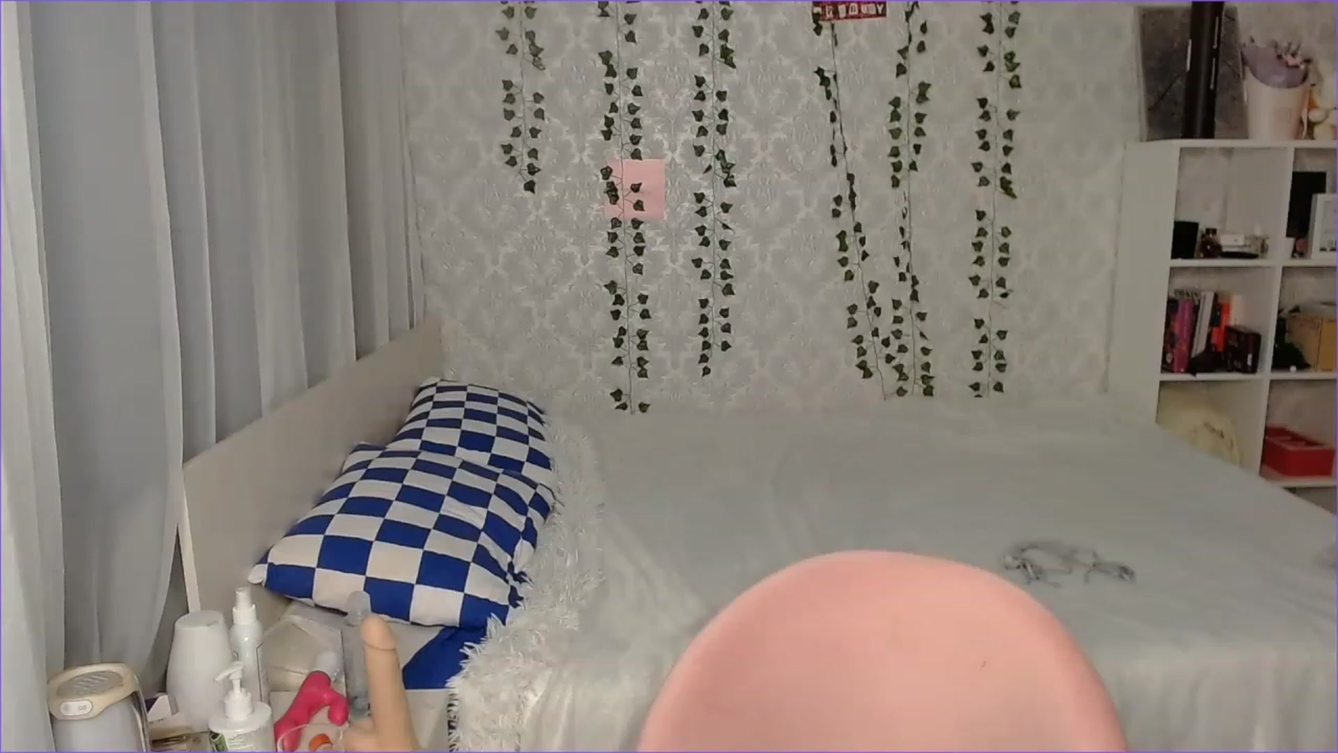 Gallery image thumbnail from Aidra__Foxxx's myfreecams stream on, 11/26/2022, 11:54 image 15 of 20