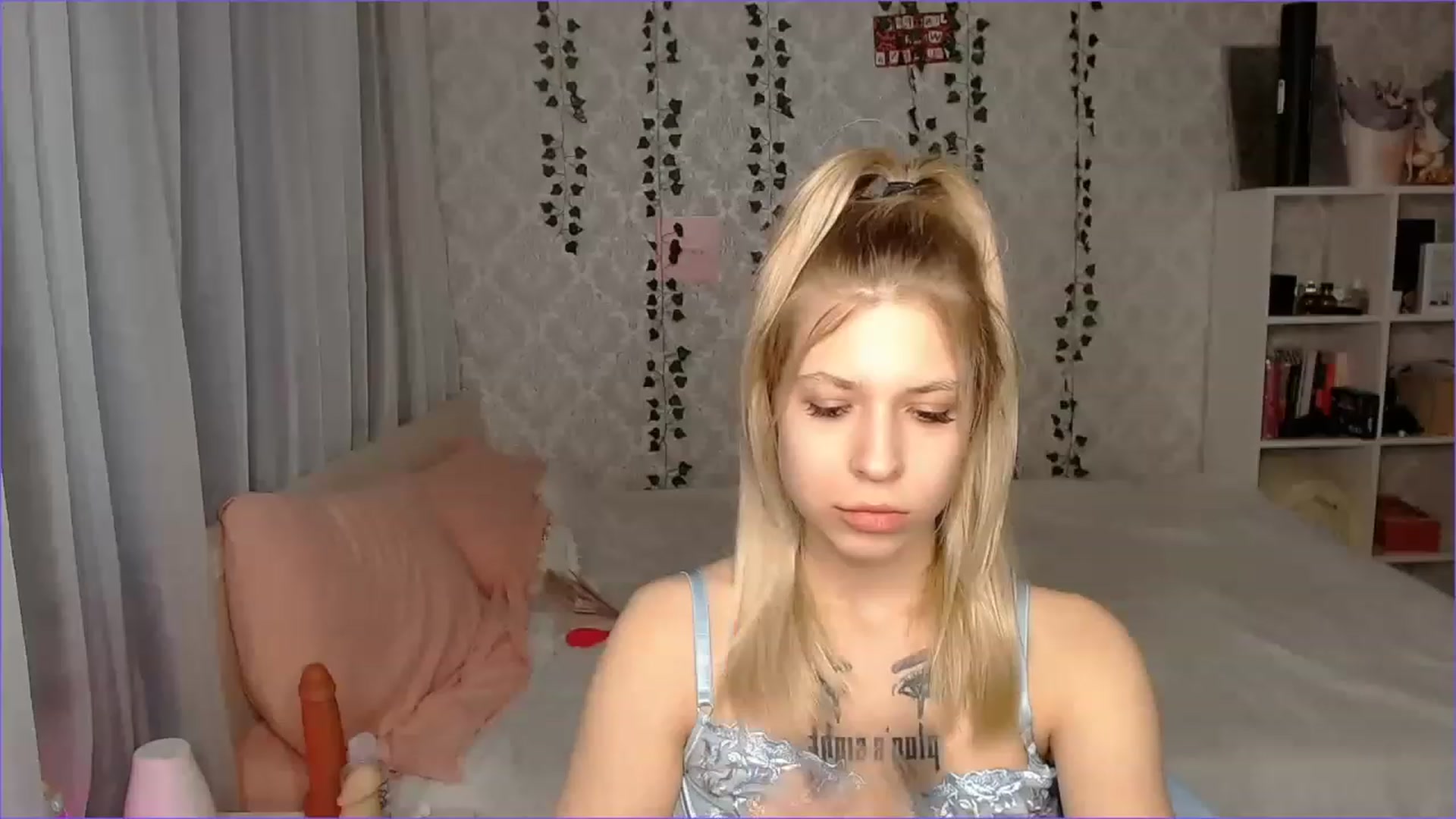 Gallery image thumbnail from Aidra__Foxxx's myfreecams stream on, 12/01/2022, 10:56 image 20 of 20