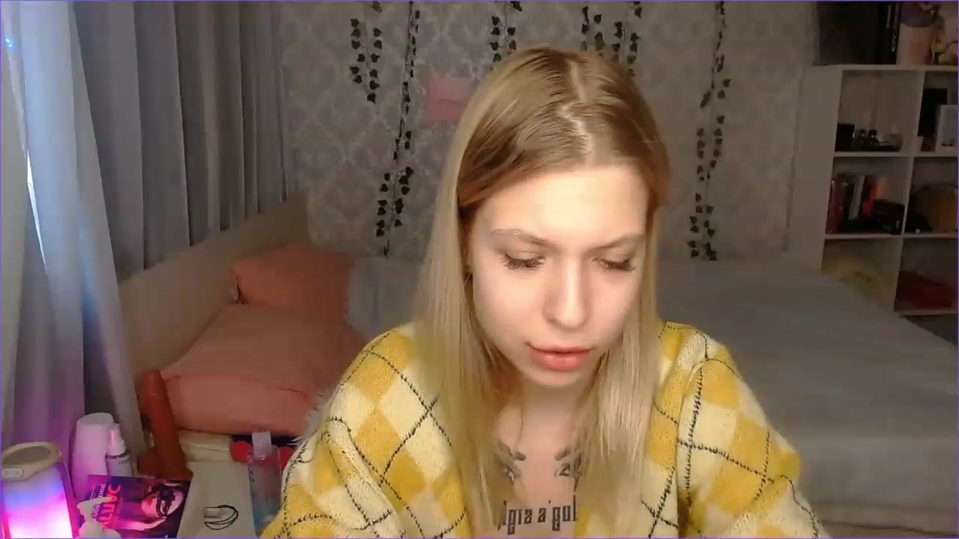 Gallery image thumbnail from Aidra__Foxxx's myfreecams stream on, 12/04/2022, 11:17 image 16 of 20