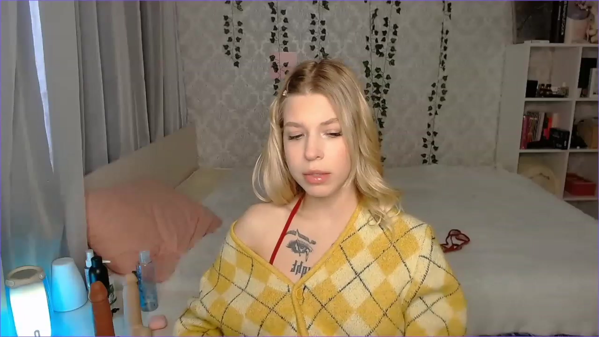 Gallery image thumbnail from Aidra__Foxxx's myfreecams stream on, 12/08/2022, 10:03 image 9 of 20