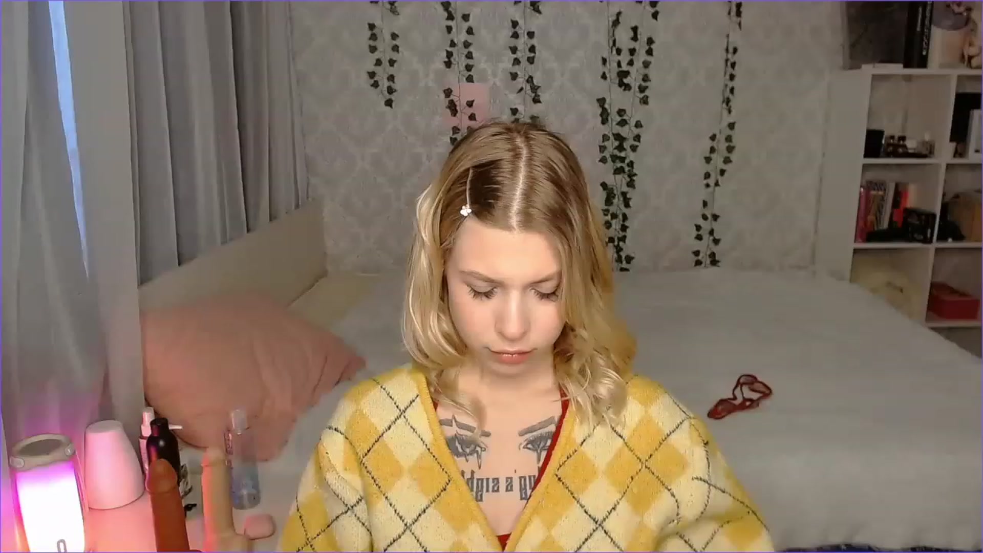 Gallery image thumbnail from Aidra__Foxxx's myfreecams stream on, 12/08/2022, 10:03 image 16 of 20