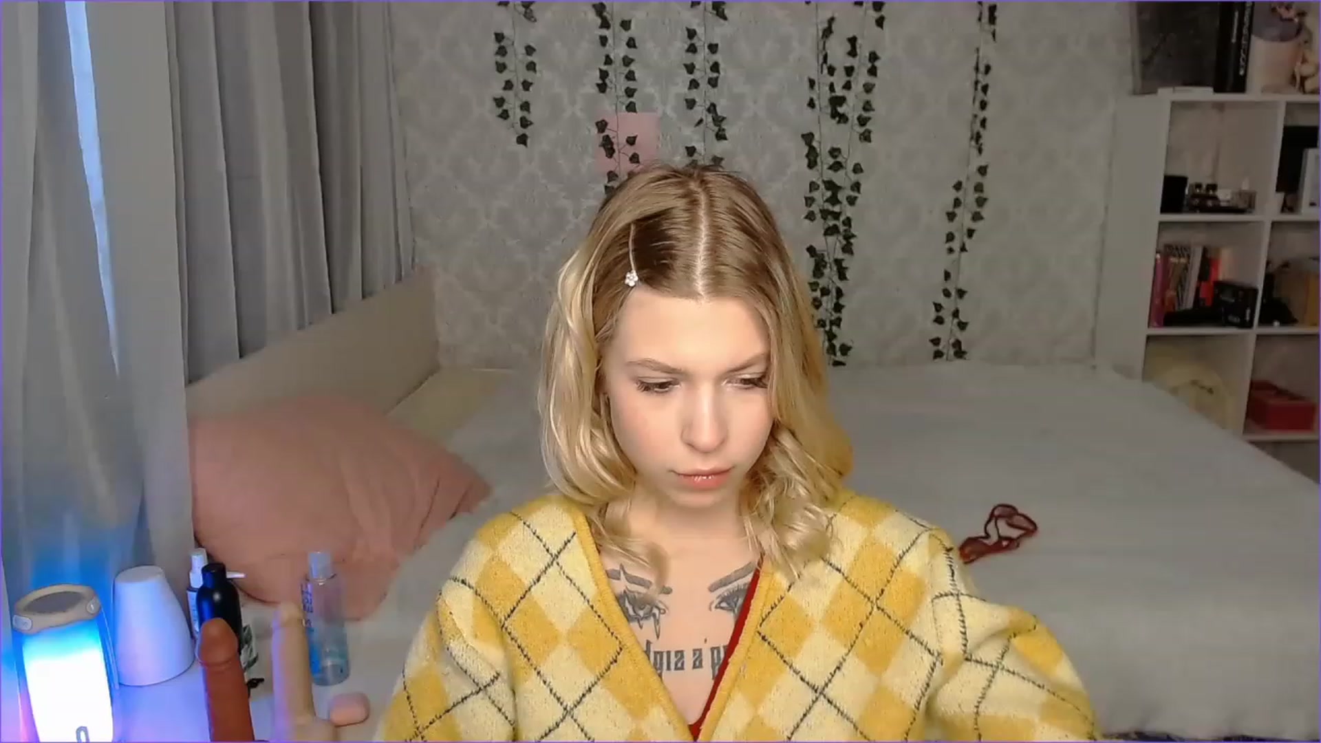 Gallery image thumbnail from Aidra__Foxxx's myfreecams stream on, 12/08/2022, 10:03 image 15 of 20