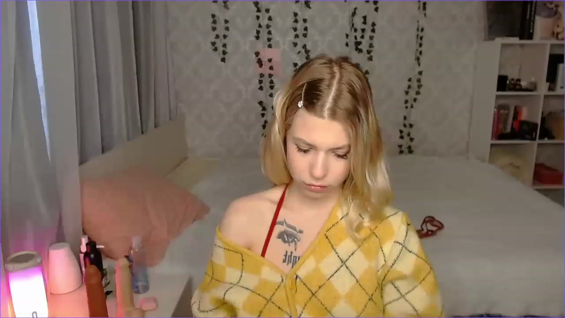 Gallery image thumbnail from Aidra__Foxxx's myfreecams stream on, 12/08/2022, 10:03 image 8 of 20