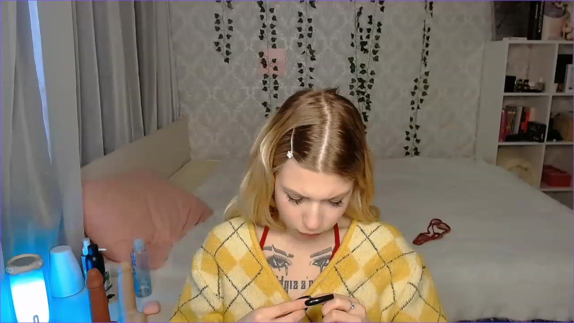 Gallery image thumbnail from Aidra__Foxxx's myfreecams stream on, 12/08/2022, 10:03 image 20 of 20