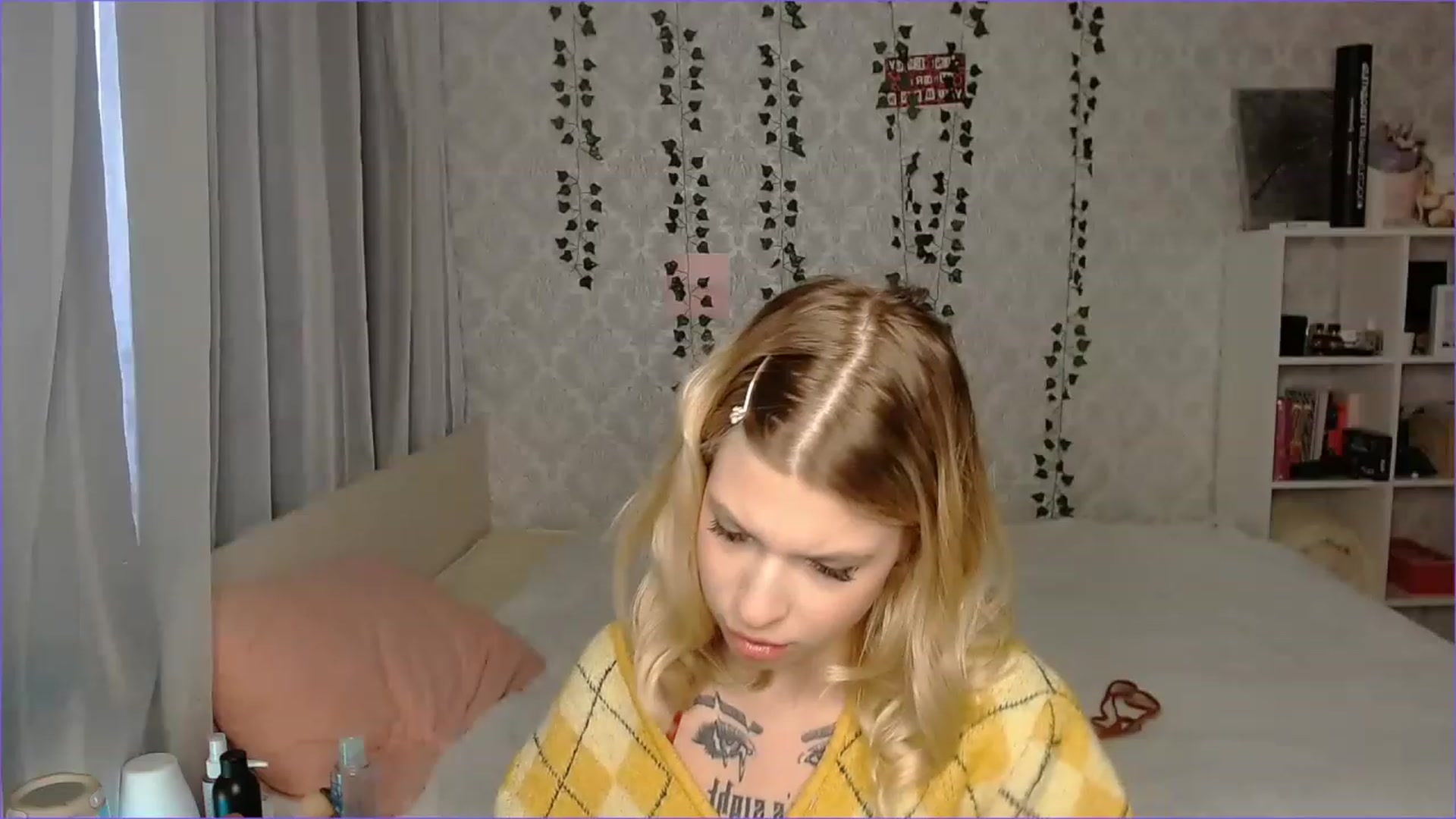 Gallery image thumbnail from Aidra__Foxxx's myfreecams stream on, 12/08/2022, 10:03 image 6 of 20