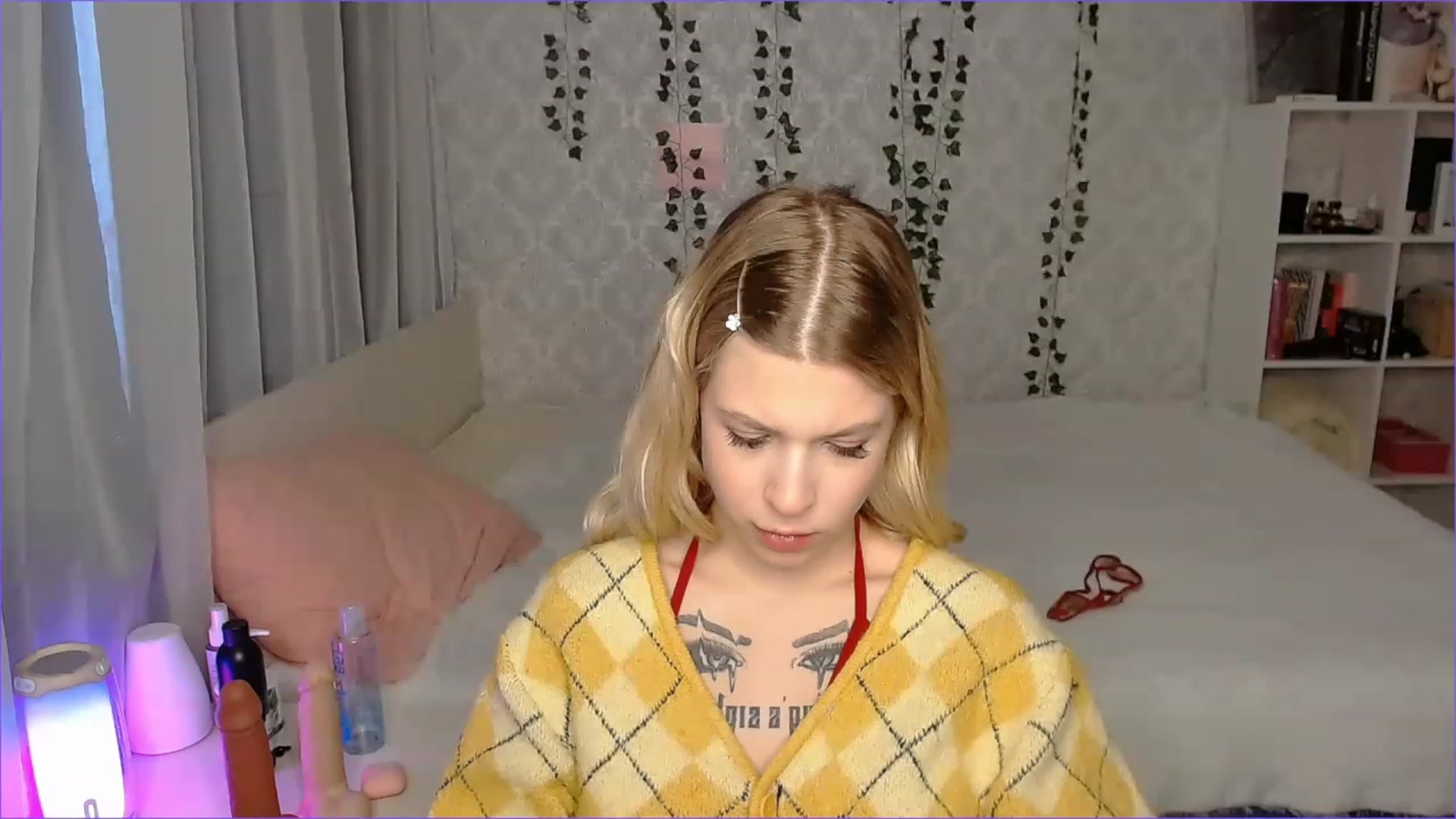 Gallery image thumbnail from Aidra__Foxxx's myfreecams stream on, 12/08/2022, 10:03 image 18 of 20
