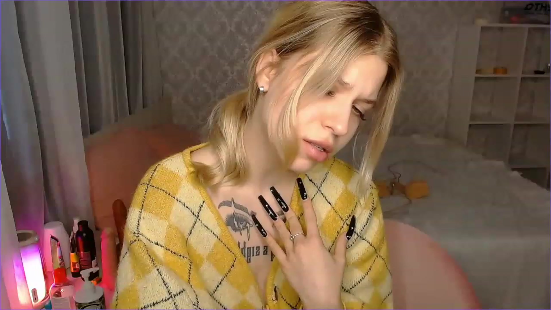 Gallery image thumbnail from Aidra__Foxxx's myfreecams stream on, 12/09/2022, 11:17 image 16 of 20