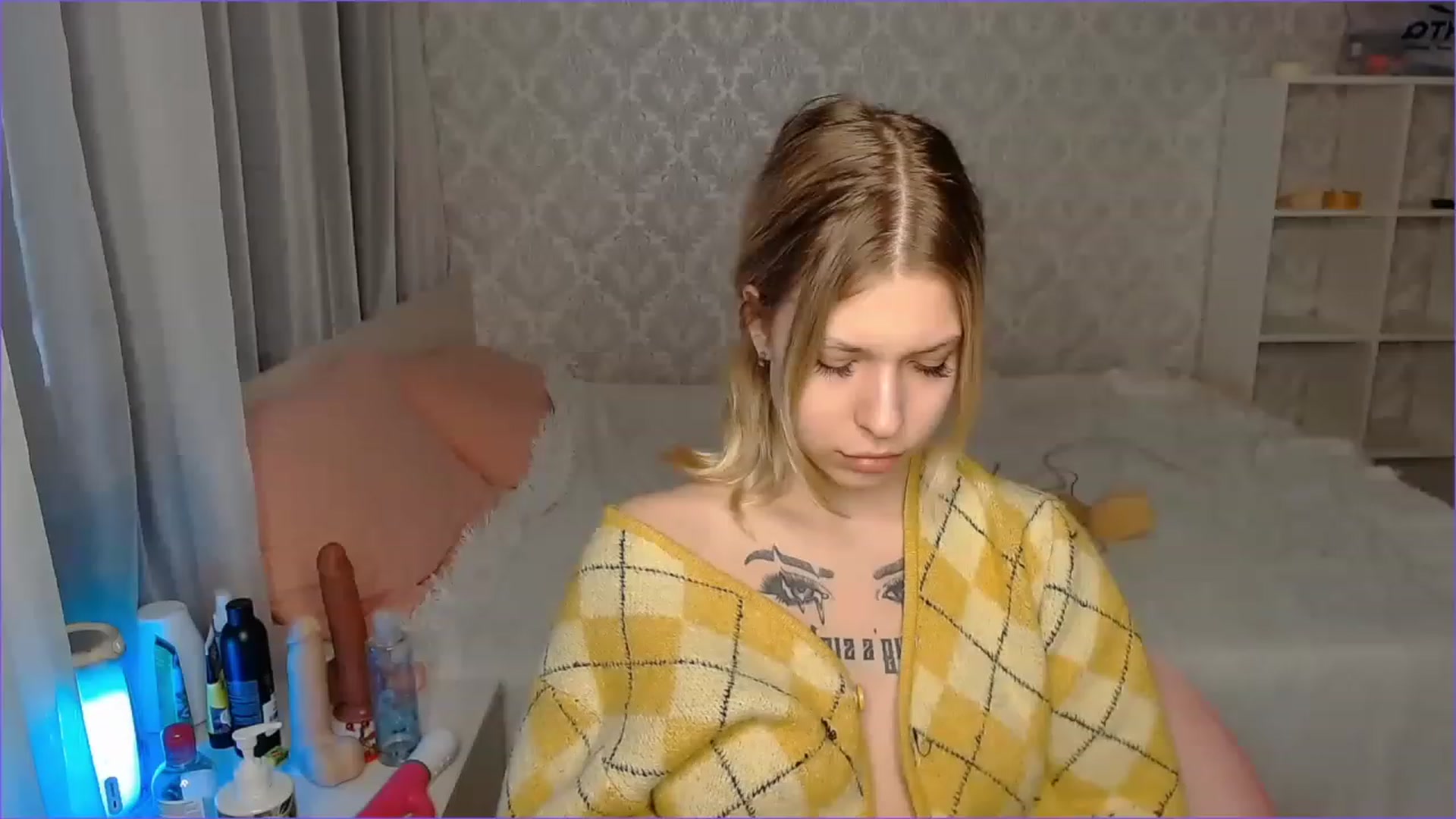 Gallery image thumbnail from Aidra__Foxxx's myfreecams stream on, 12/09/2022, 11:17 image 9 of 20