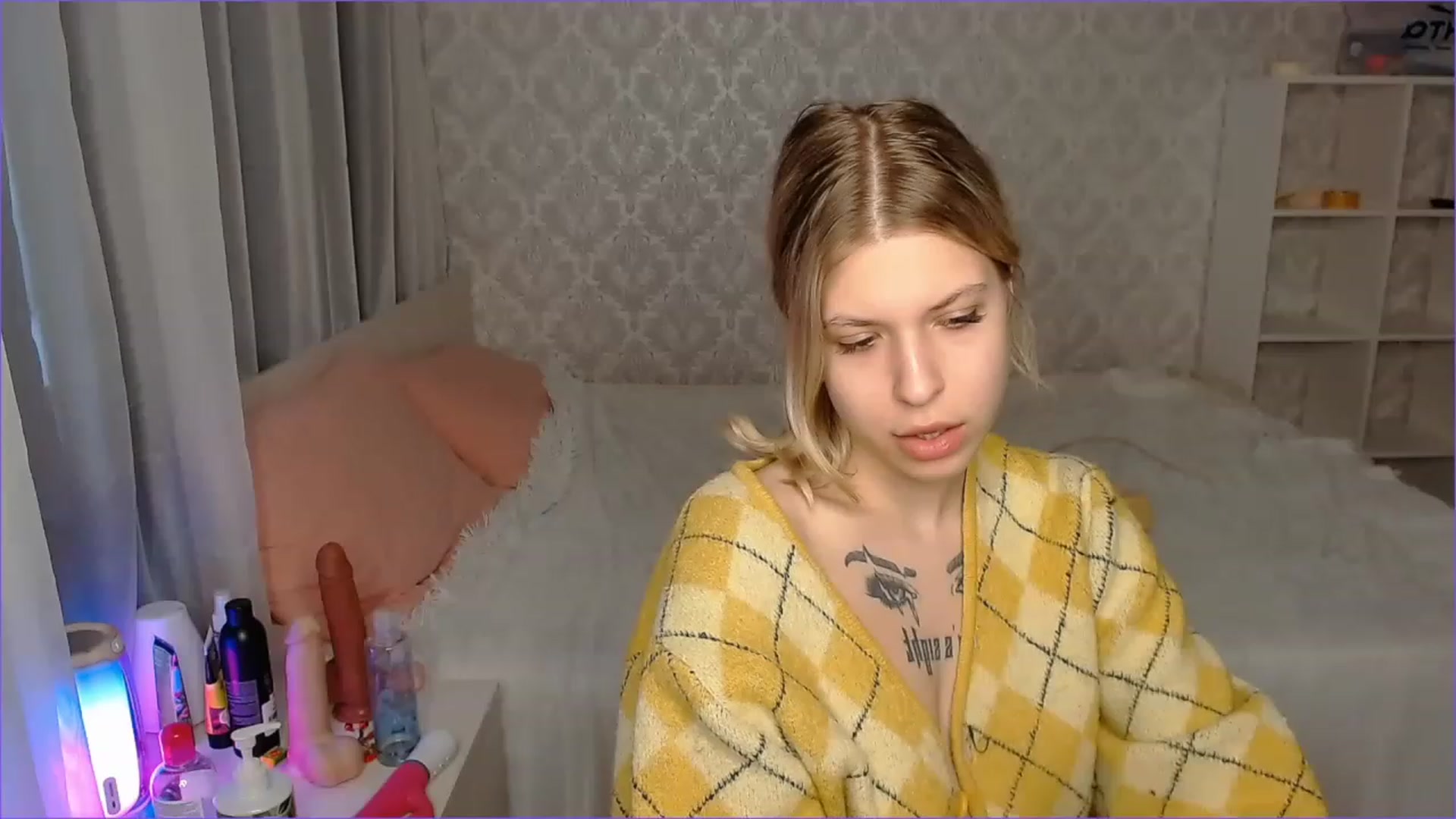 Gallery image thumbnail from Aidra__Foxxx's myfreecams stream on, 12/09/2022, 11:17 image 8 of 20