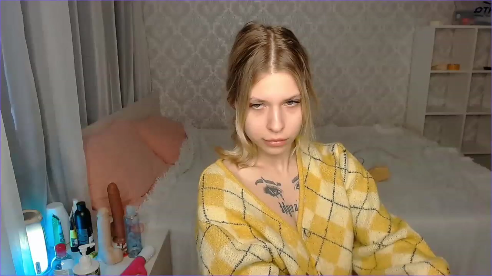 Gallery image thumbnail from Aidra__Foxxx's myfreecams stream on, 12/09/2022, 11:17 image 5 of 20