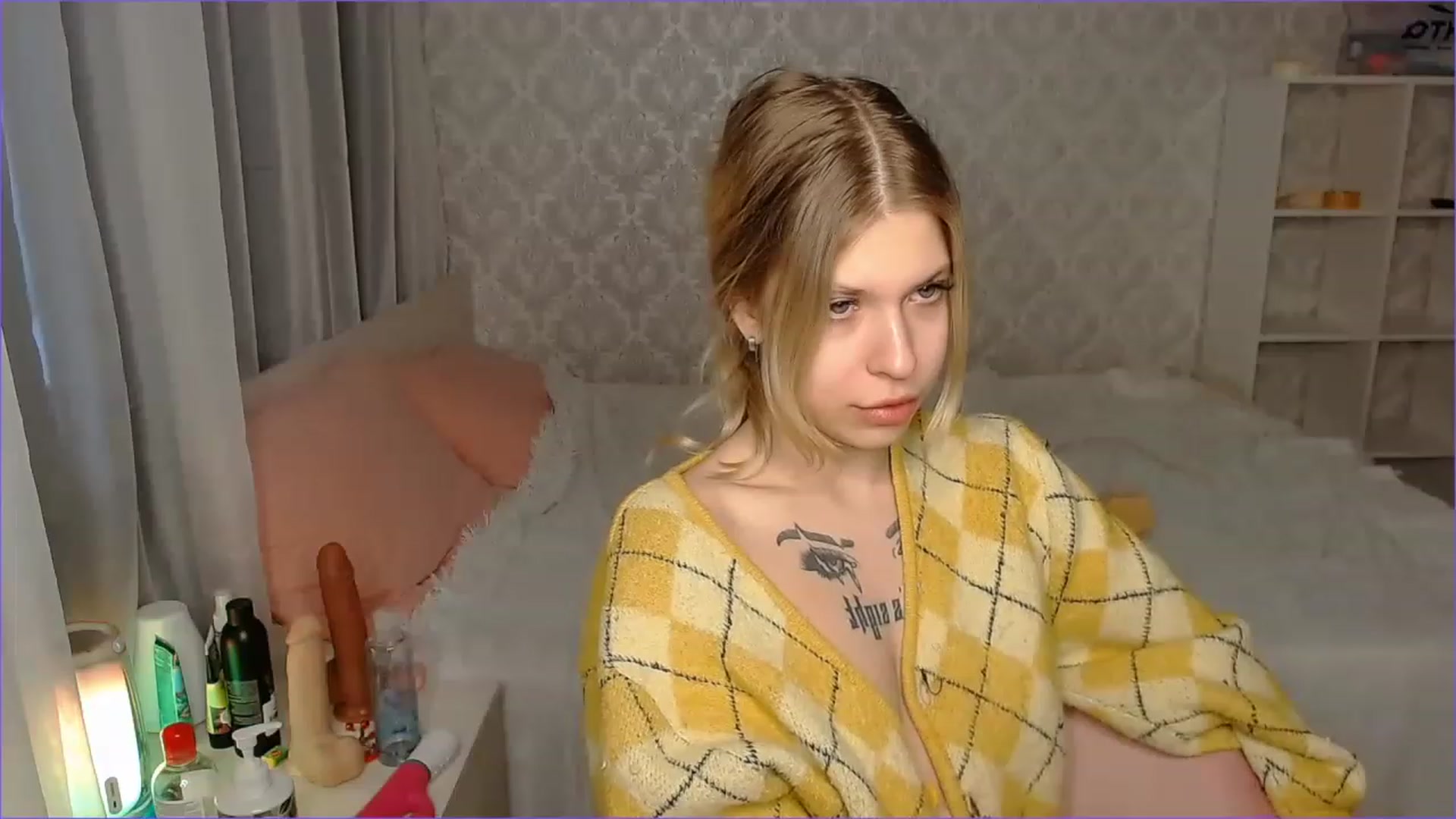 Gallery image thumbnail from Aidra__Foxxx's myfreecams stream on, 12/09/2022, 11:17 image 6 of 20
