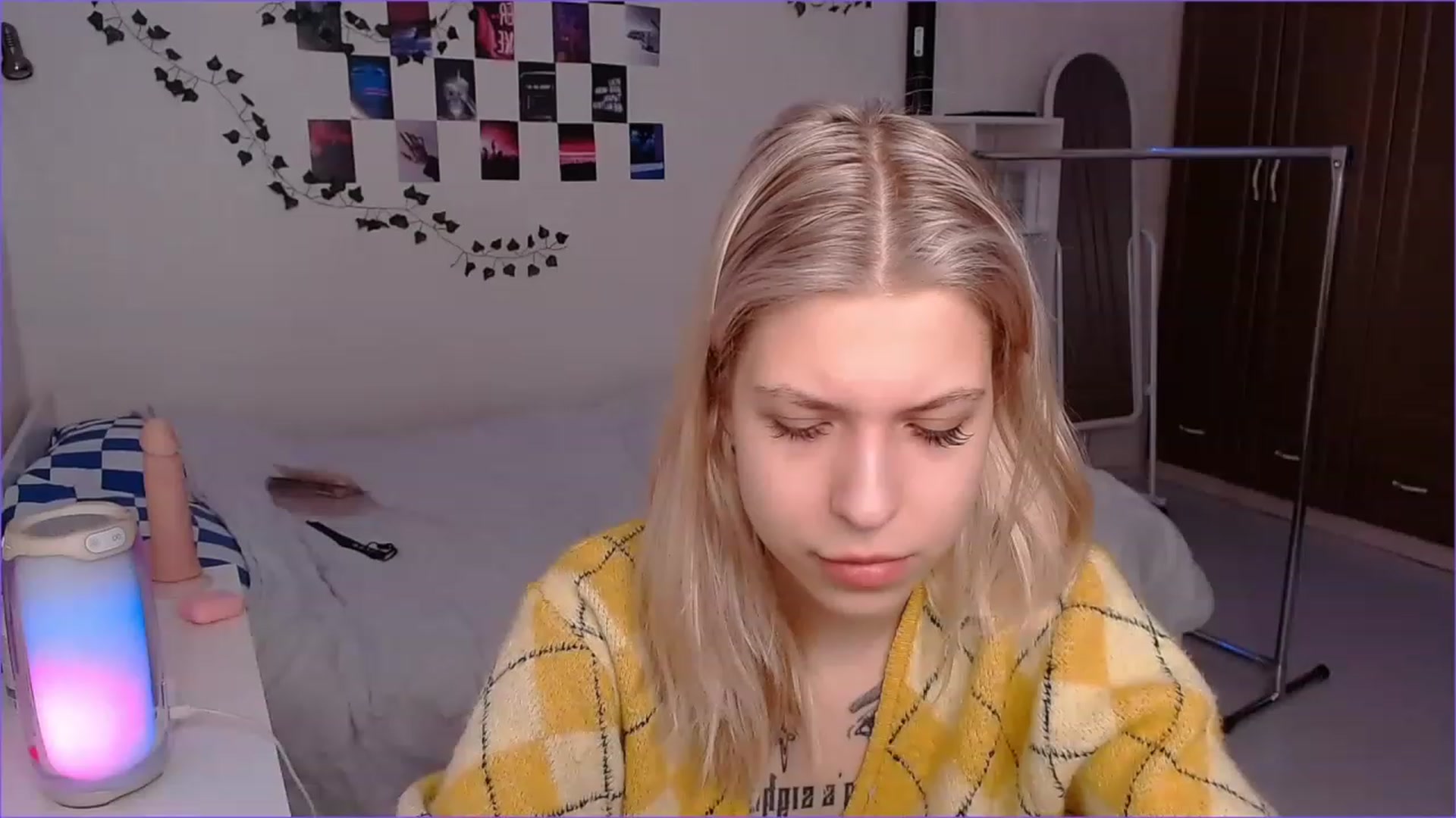 Gallery image thumbnail from Aidra__Foxxx's myfreecams stream on, 12/16/2022, 11:39 image 12 of 20