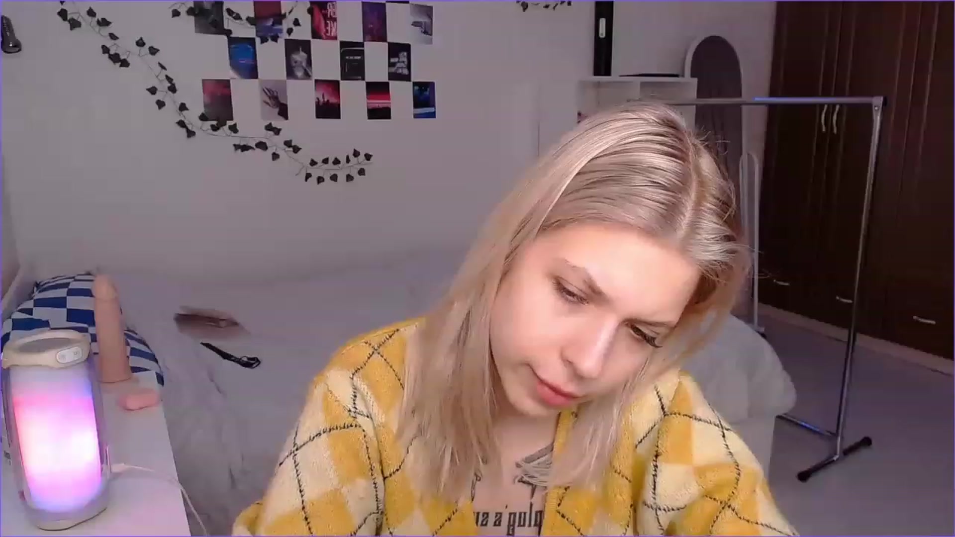 Gallery image thumbnail from Aidra__Foxxx's myfreecams stream on, 12/16/2022, 11:39 image 13 of 20
