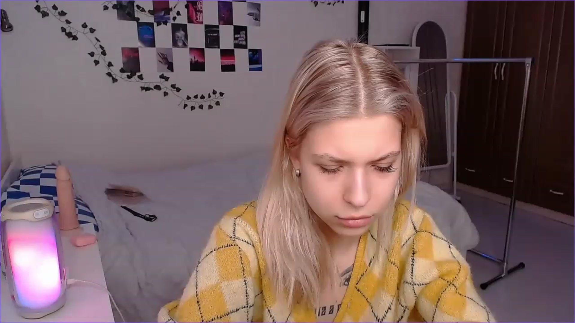 Gallery image thumbnail from Aidra__Foxxx's myfreecams stream on, 12/16/2022, 11:39 image 11 of 20