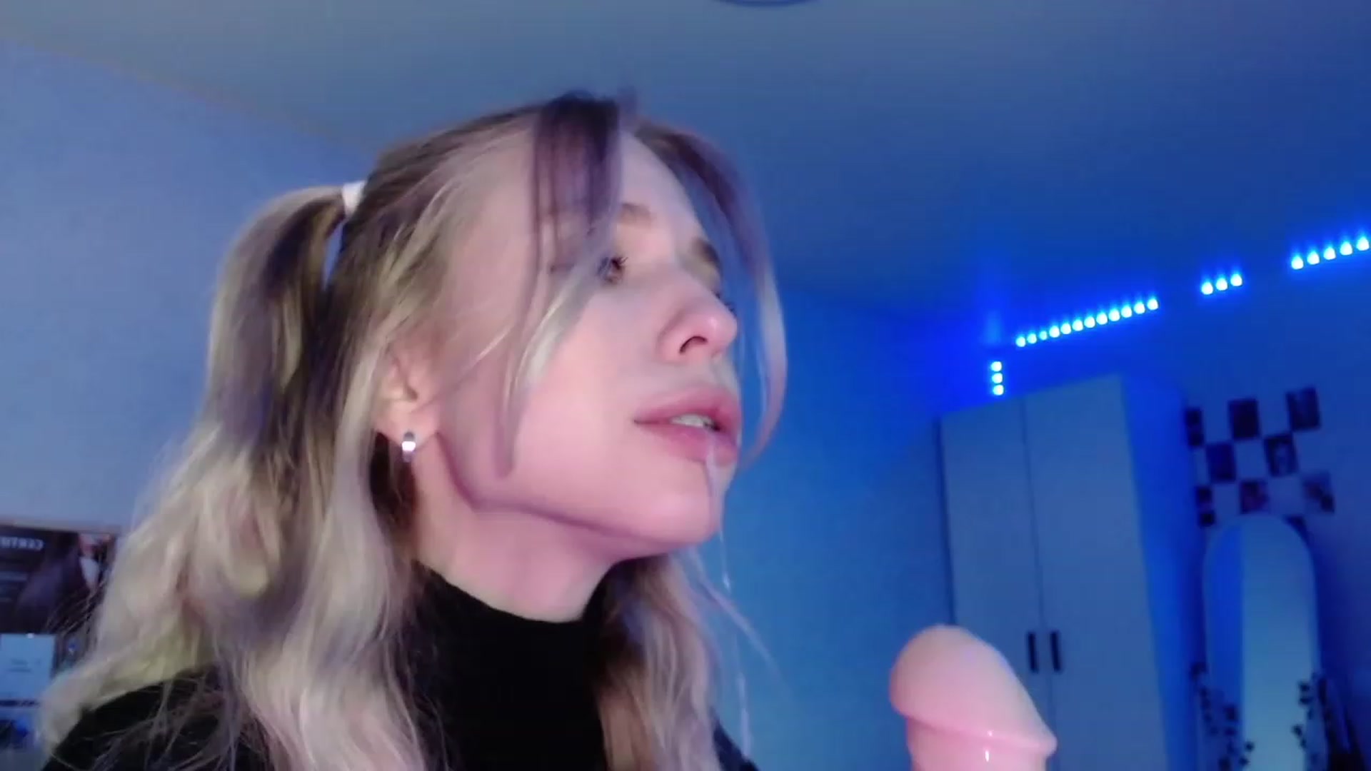 Gallery image thumbnail from Aidra__Foxxx's myfreecams stream on, 11/23/2023, 19:58 image 17 of 20