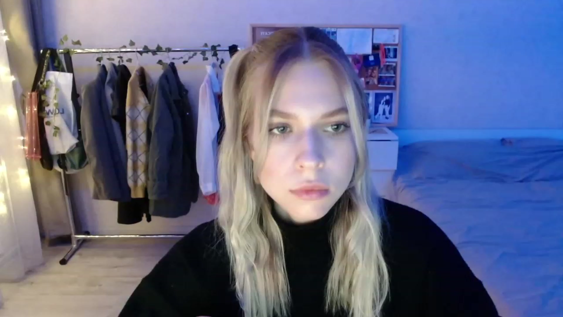 Gallery image thumbnail from Aidra__Foxxx's myfreecams stream on, 11/23/2023, 19:58 image 11 of 20