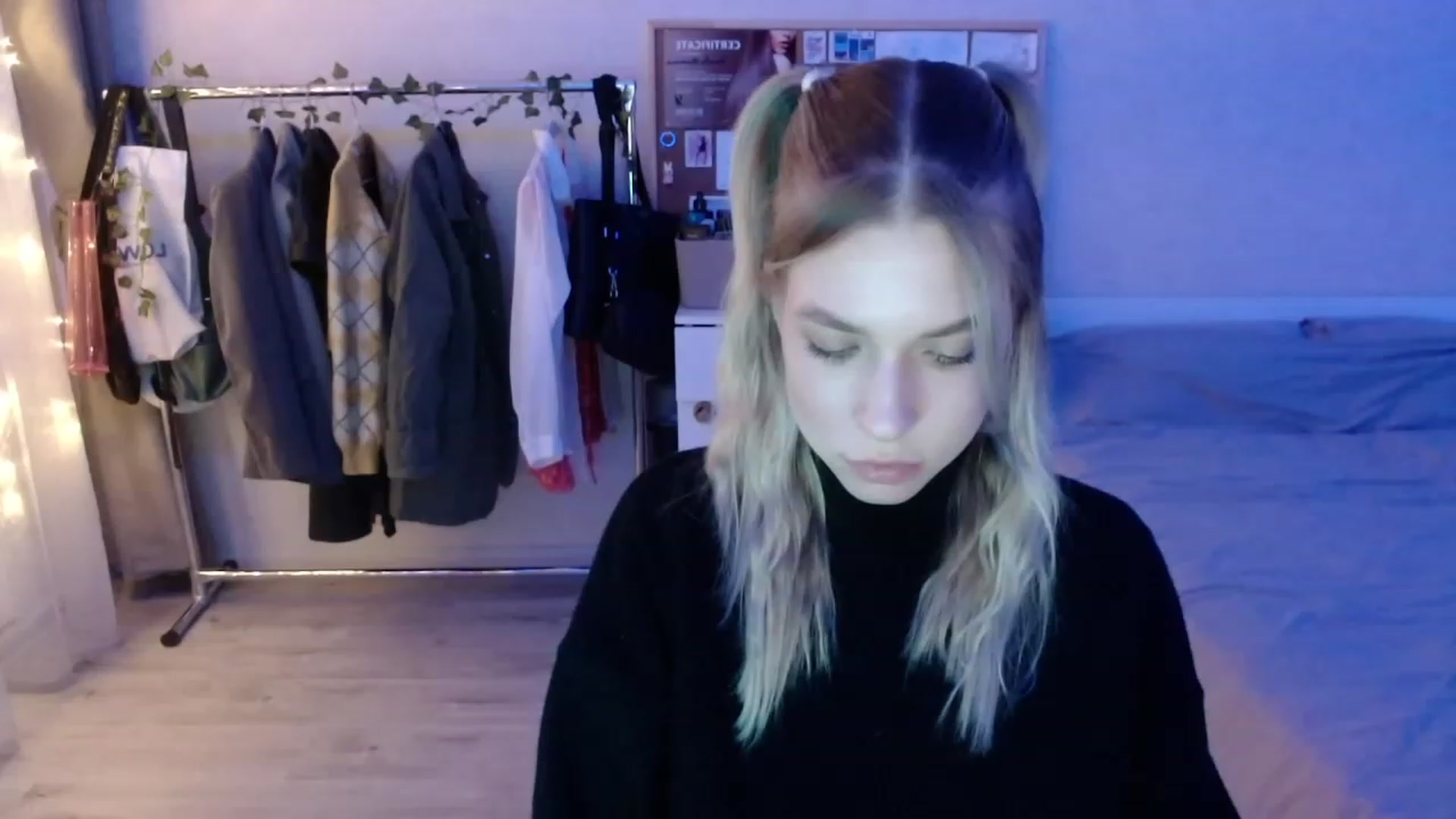 Gallery image thumbnail from Aidra__Foxxx's myfreecams stream on, 11/23/2023, 19:58 image 12 of 20