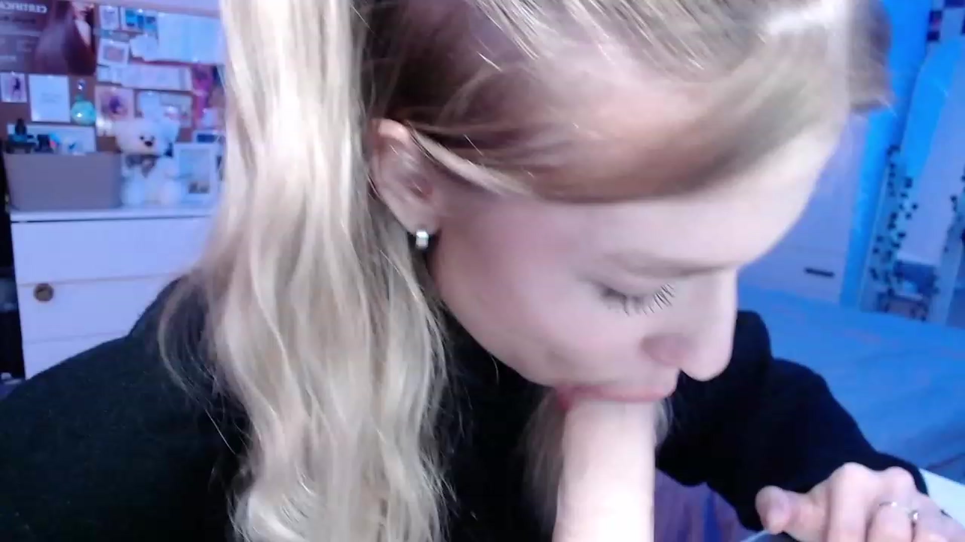 Gallery image thumbnail from Aidra__Foxxx's myfreecams stream on, 11/23/2023, 19:58 image 1 of 20