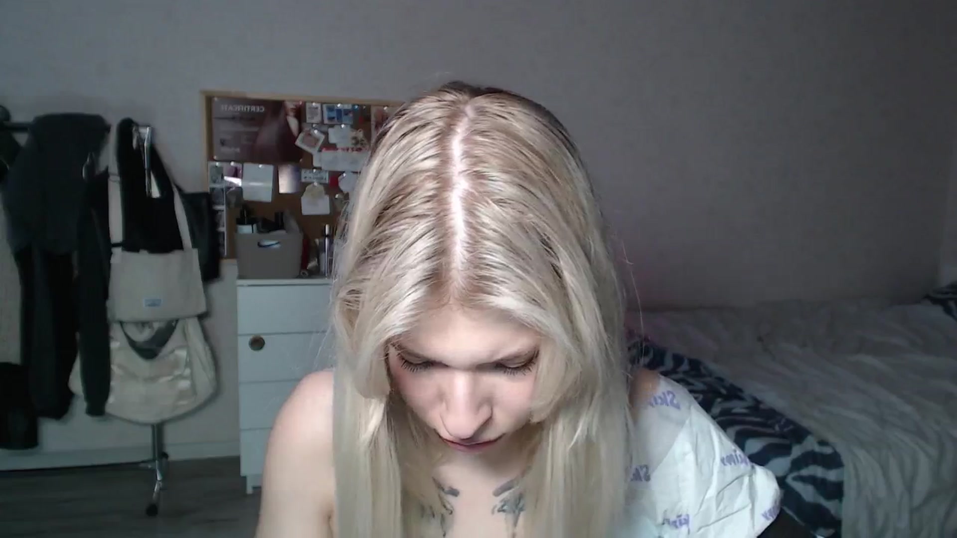 Gallery image thumbnail from Aidra__Foxxx's myfreecams stream on, 05/28/2024, 18:30 image 3 of 20