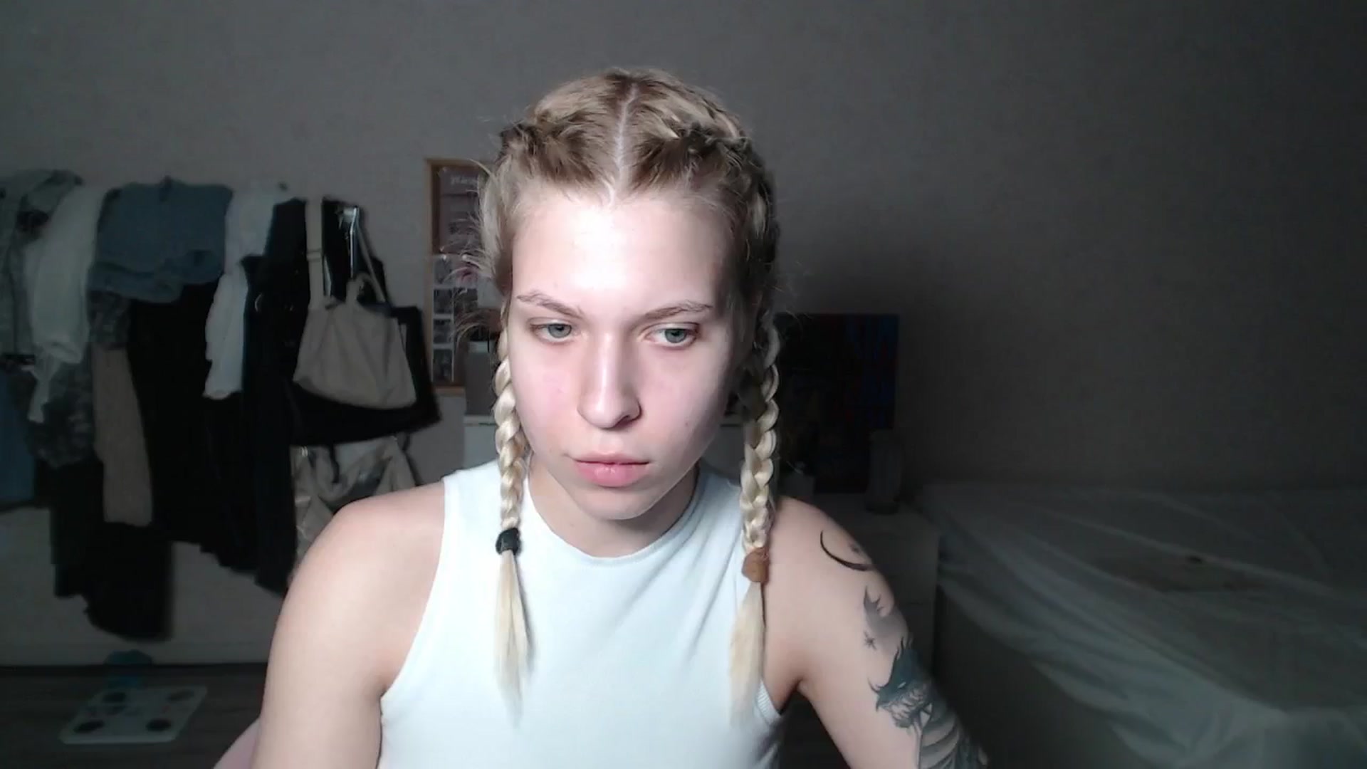Gallery image thumbnail from Aidra__Foxxx's myfreecams stream on, 06/04/2024, 23:31 image 3 of 20