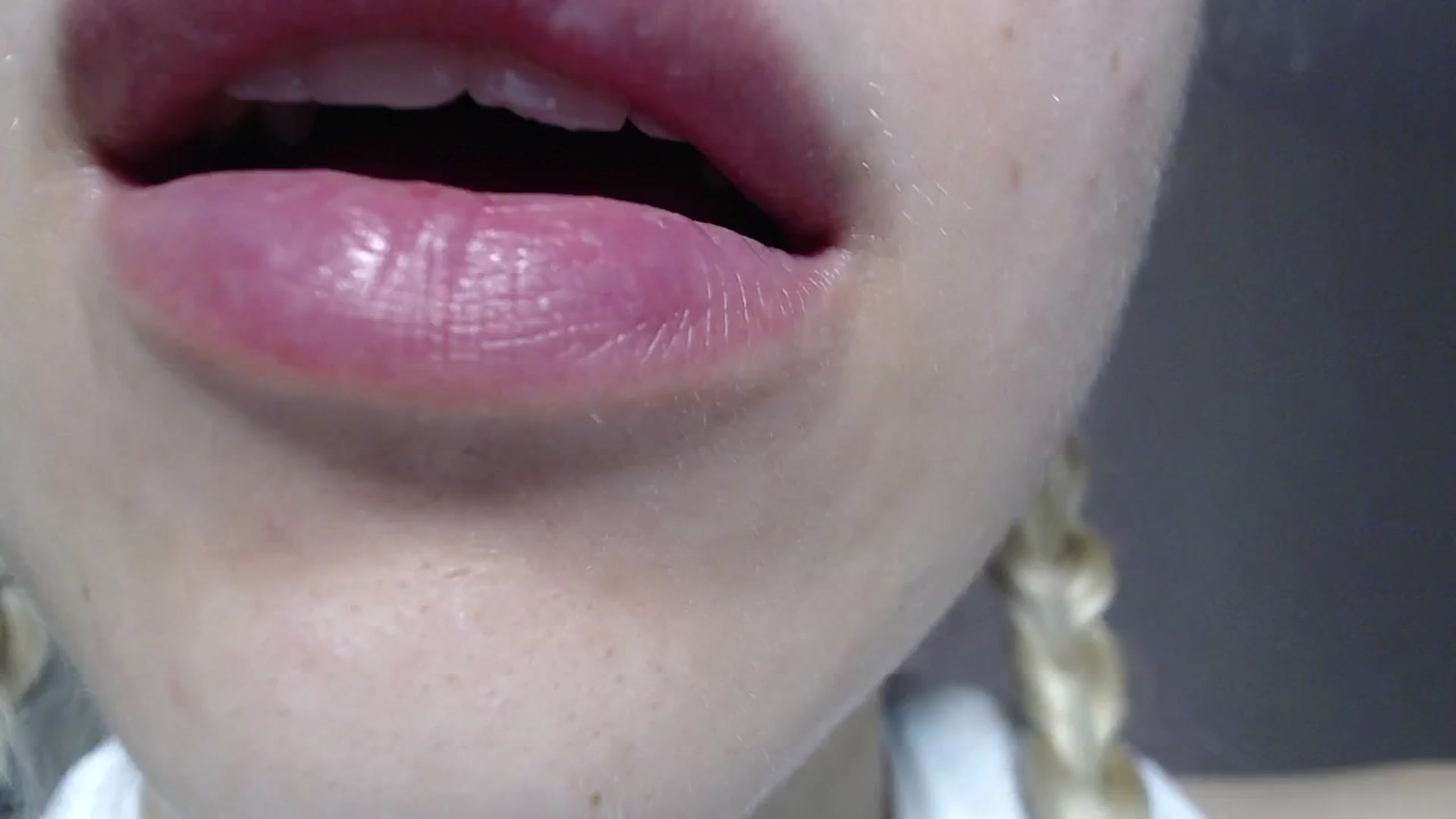 Gallery image thumbnail from Aidra__Foxxx's myfreecams stream on, 06/04/2024, 23:31 image 10 of 20