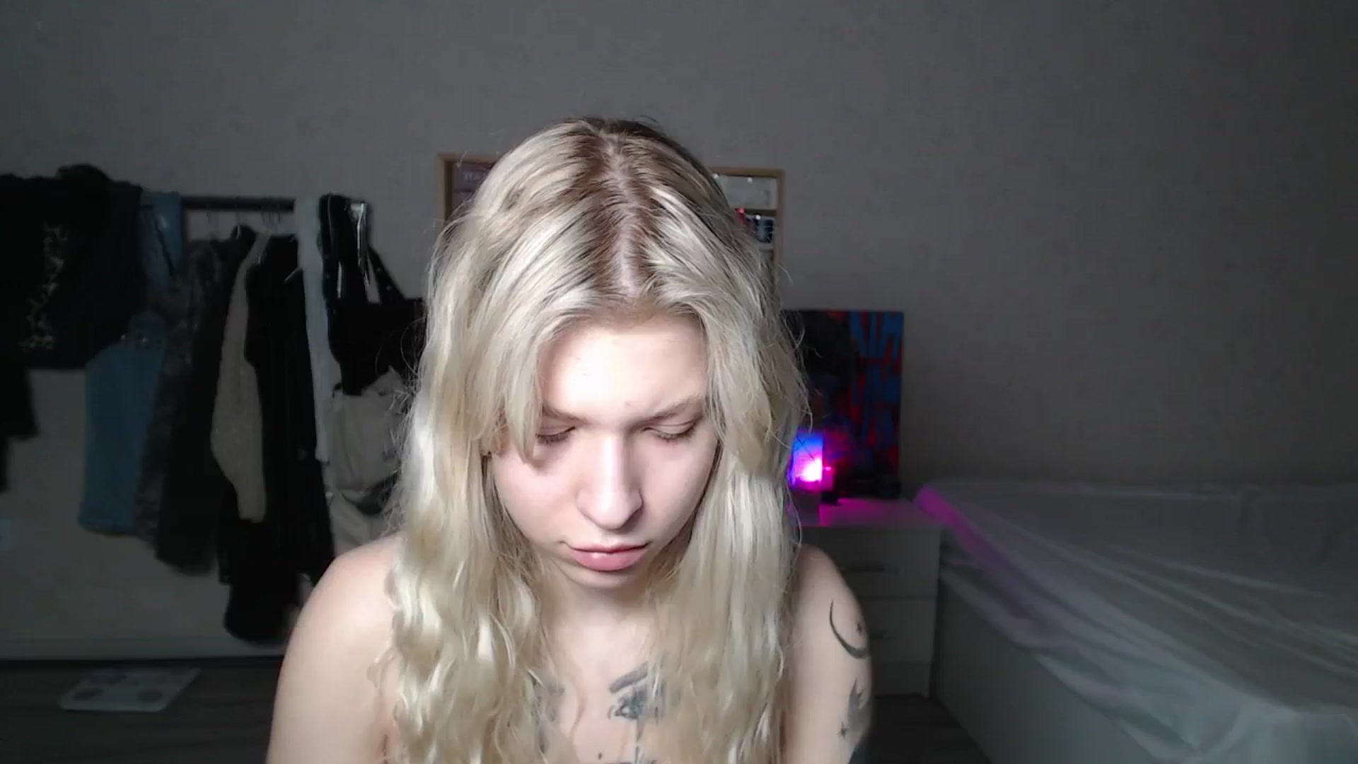 Gallery image thumbnail from Aidra__Foxxx's myfreecams stream on, 06/12/2024, 20:09 image 2 of 20