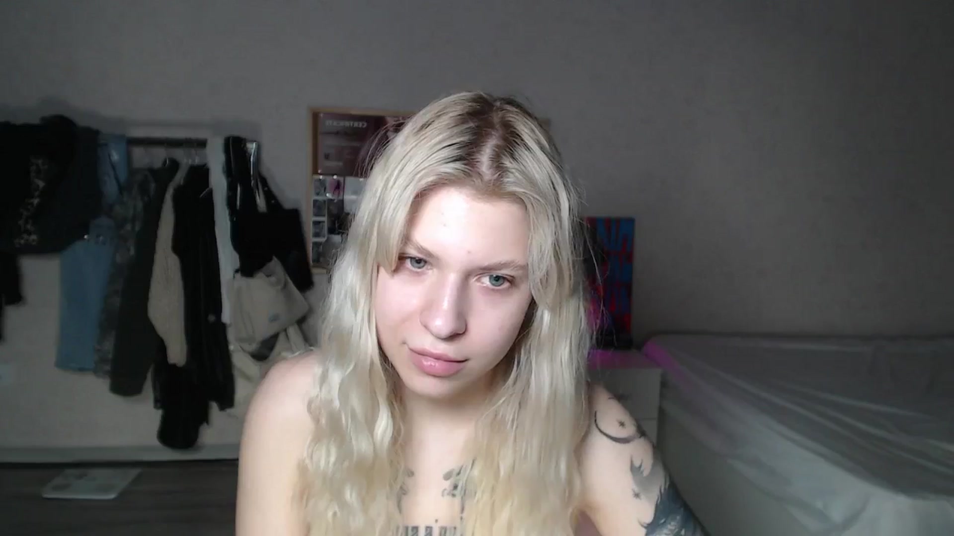 Gallery image thumbnail from Aidra__Foxxx's myfreecams stream on, 06/12/2024, 20:09 image 5 of 20