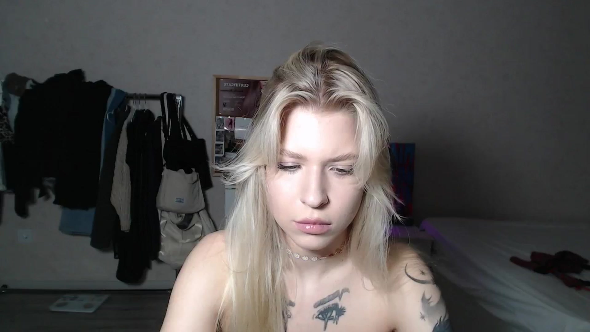 Gallery image thumbnail from Aidra__Foxxx's myfreecams stream on, 06/14/2024, 21:31 image 15 of 20