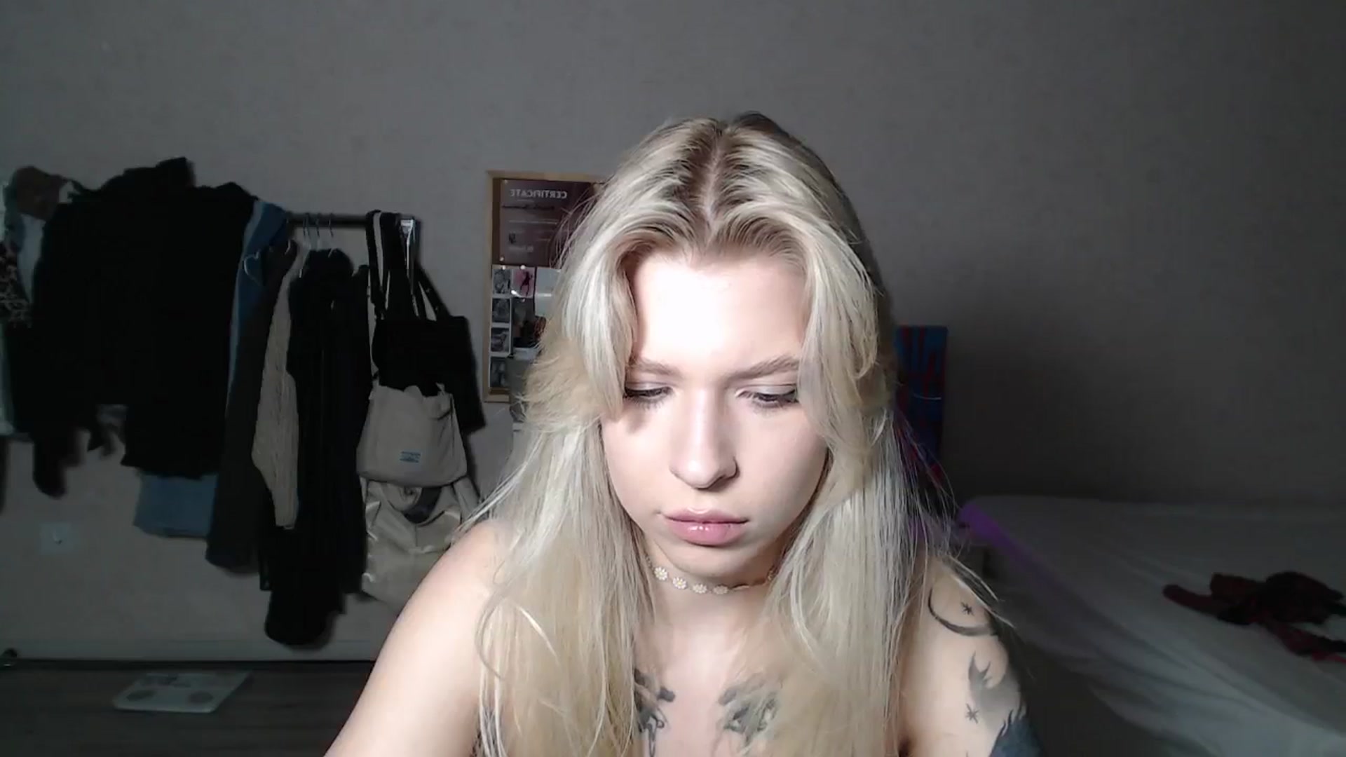 Gallery image thumbnail from Aidra__Foxxx's myfreecams stream on, 06/14/2024, 21:31 image 14 of 20