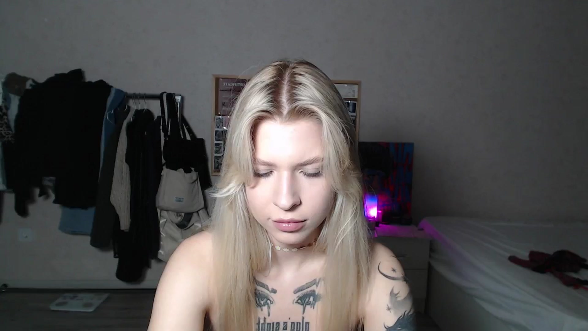 Gallery image thumbnail from Aidra__Foxxx's myfreecams stream on, 06/14/2024, 21:31 image 13 of 20
