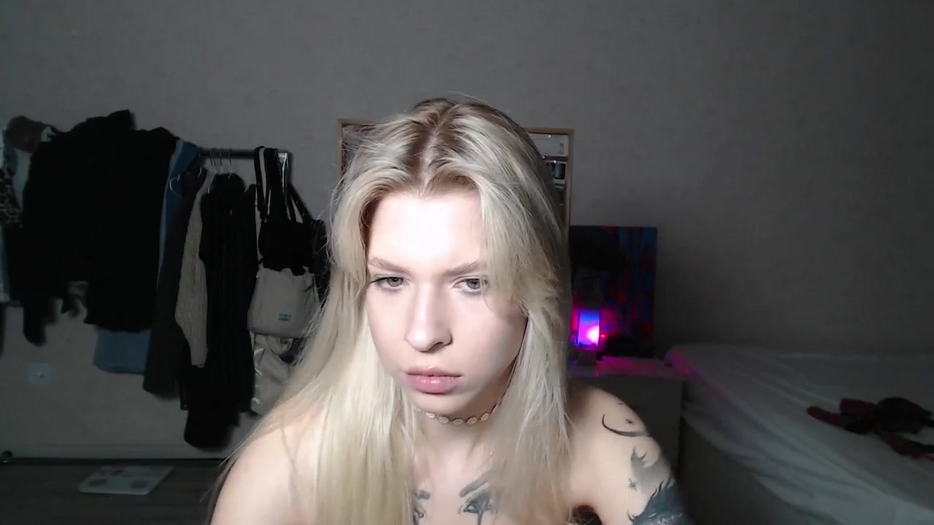 Gallery image thumbnail from Aidra__Foxxx's myfreecams stream on, 06/14/2024, 21:31 image 16 of 20