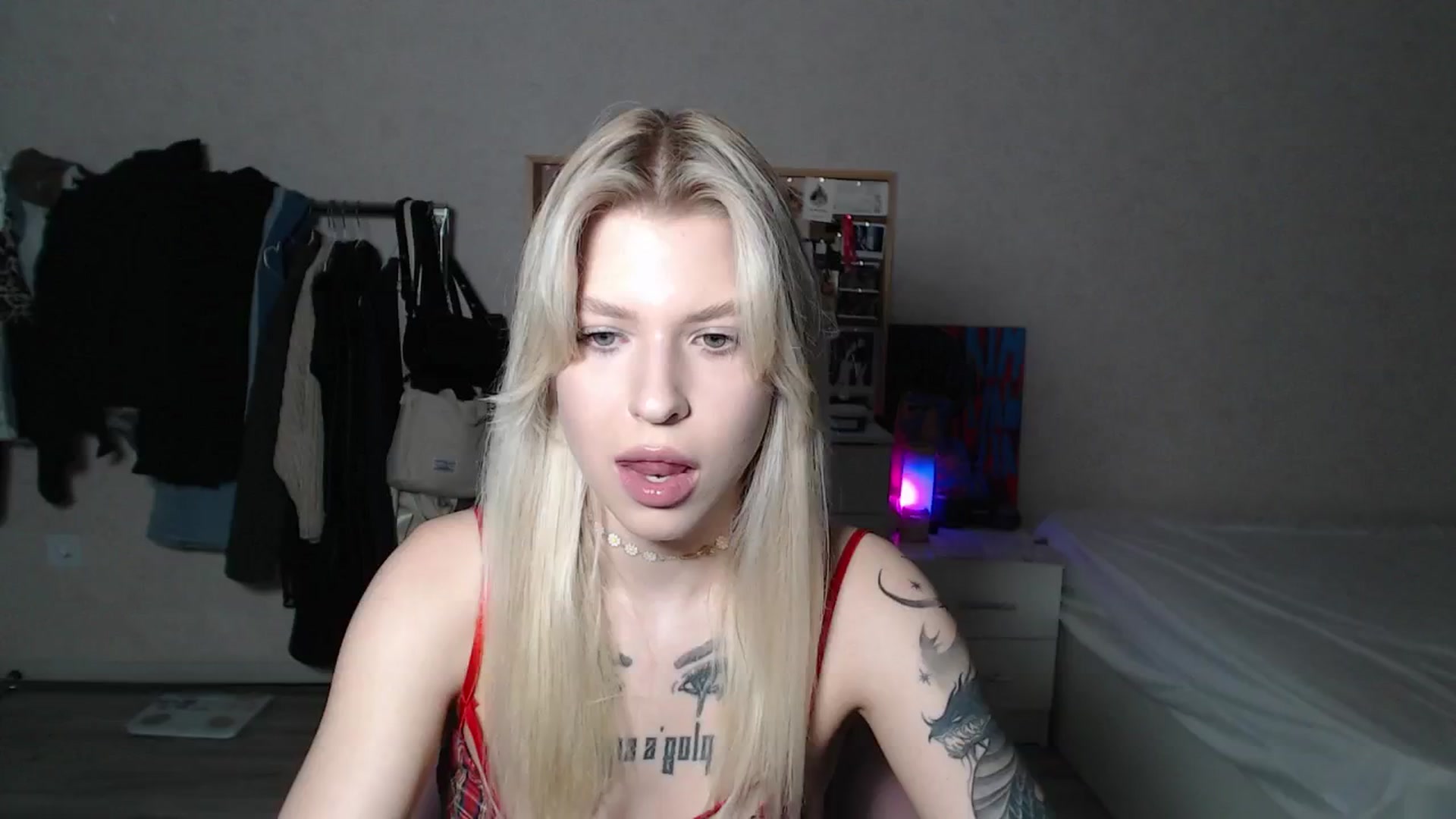 Gallery image thumbnail from Aidra__Foxxx's myfreecams stream on, 06/14/2024, 21:31 image 1 of 20