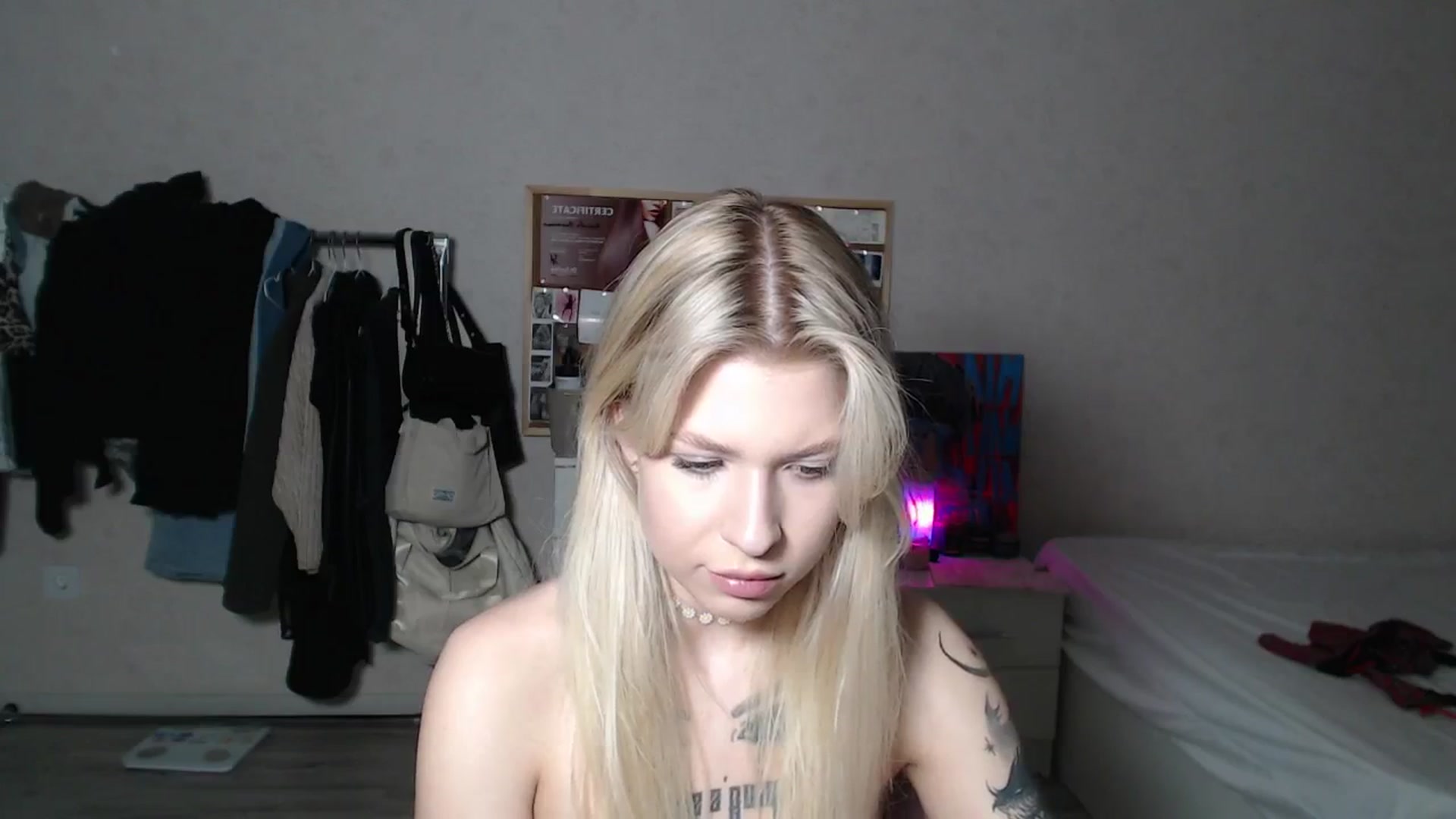 Gallery image thumbnail from Aidra__Foxxx's myfreecams stream on, 06/14/2024, 21:31 image 19 of 20