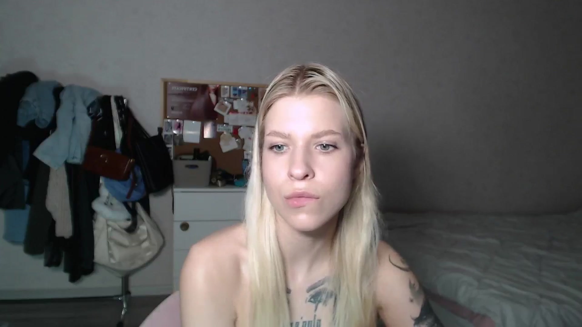 Gallery image thumbnail from Aidra__Foxxx's myfreecams stream on, 06/26/2024, 22:39 image 11 of 20