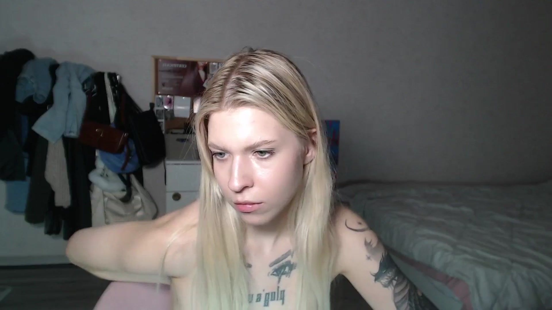 Gallery image thumbnail from Aidra__Foxxx's myfreecams stream on, 06/26/2024, 22:39 image 19 of 20