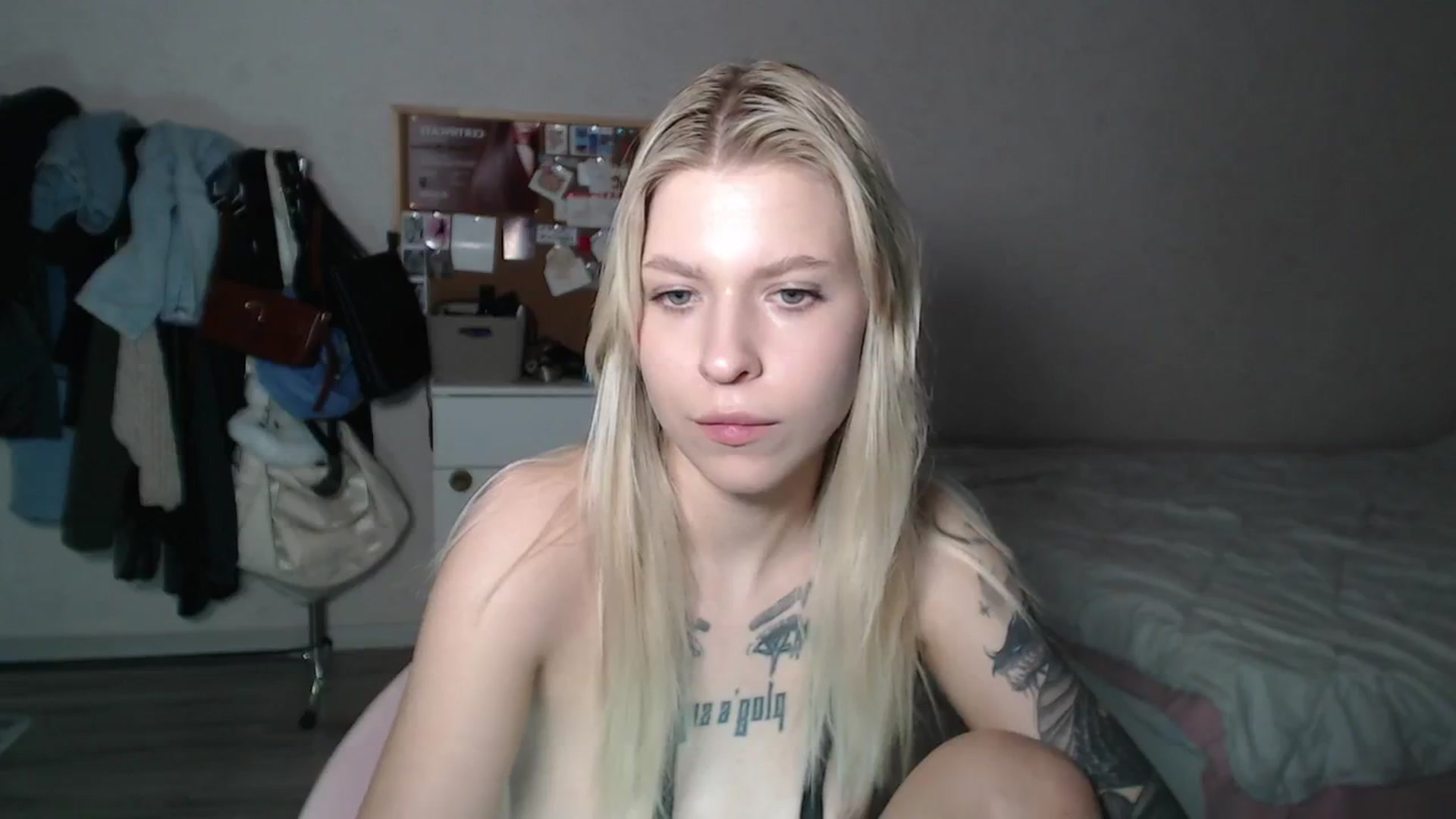 Gallery image thumbnail from Aidra__Foxxx's myfreecams stream on, 06/26/2024, 22:39 image 12 of 20