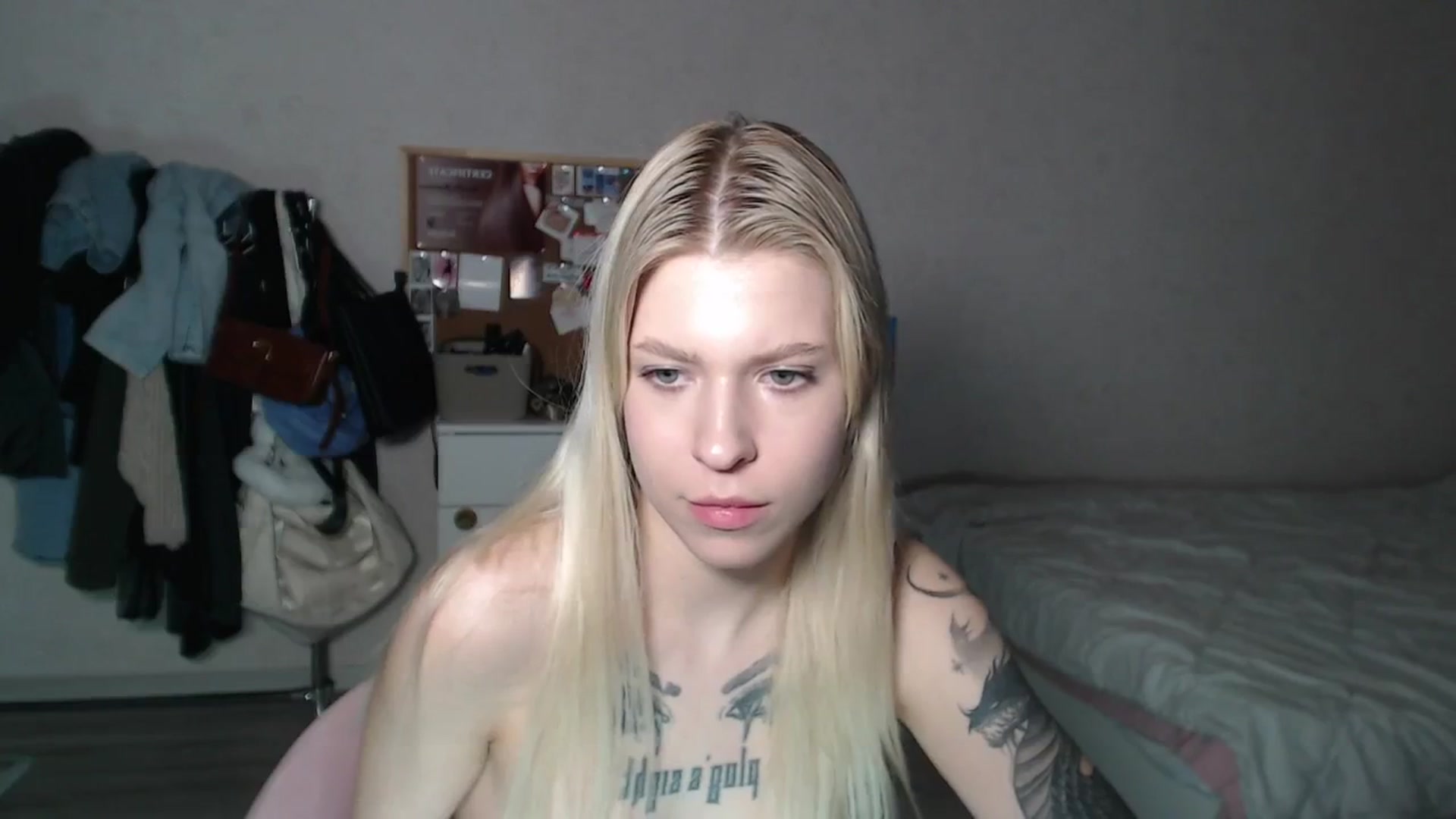 Gallery image thumbnail from Aidra__Foxxx's myfreecams stream on, 06/26/2024, 22:39 image 20 of 20