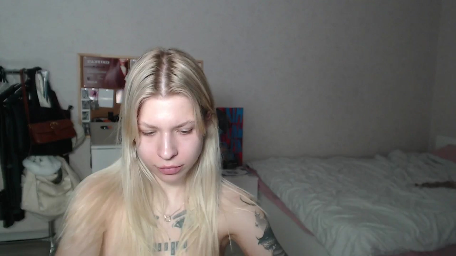 Gallery image thumbnail from Aidra__Foxxx's myfreecams stream on, 06/28/2024, 21:46 image 18 of 20