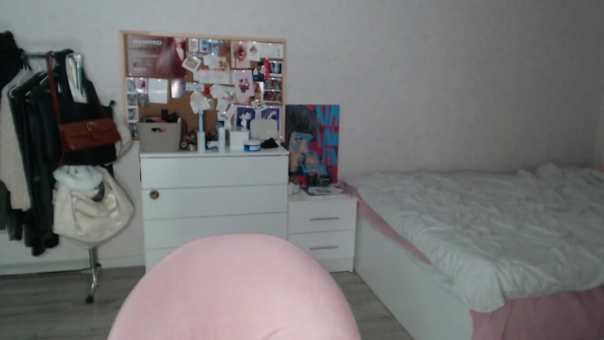 Gallery image thumbnail from Aidra__Foxxx's myfreecams stream on, 06/28/2024, 21:46 image 1 of 20