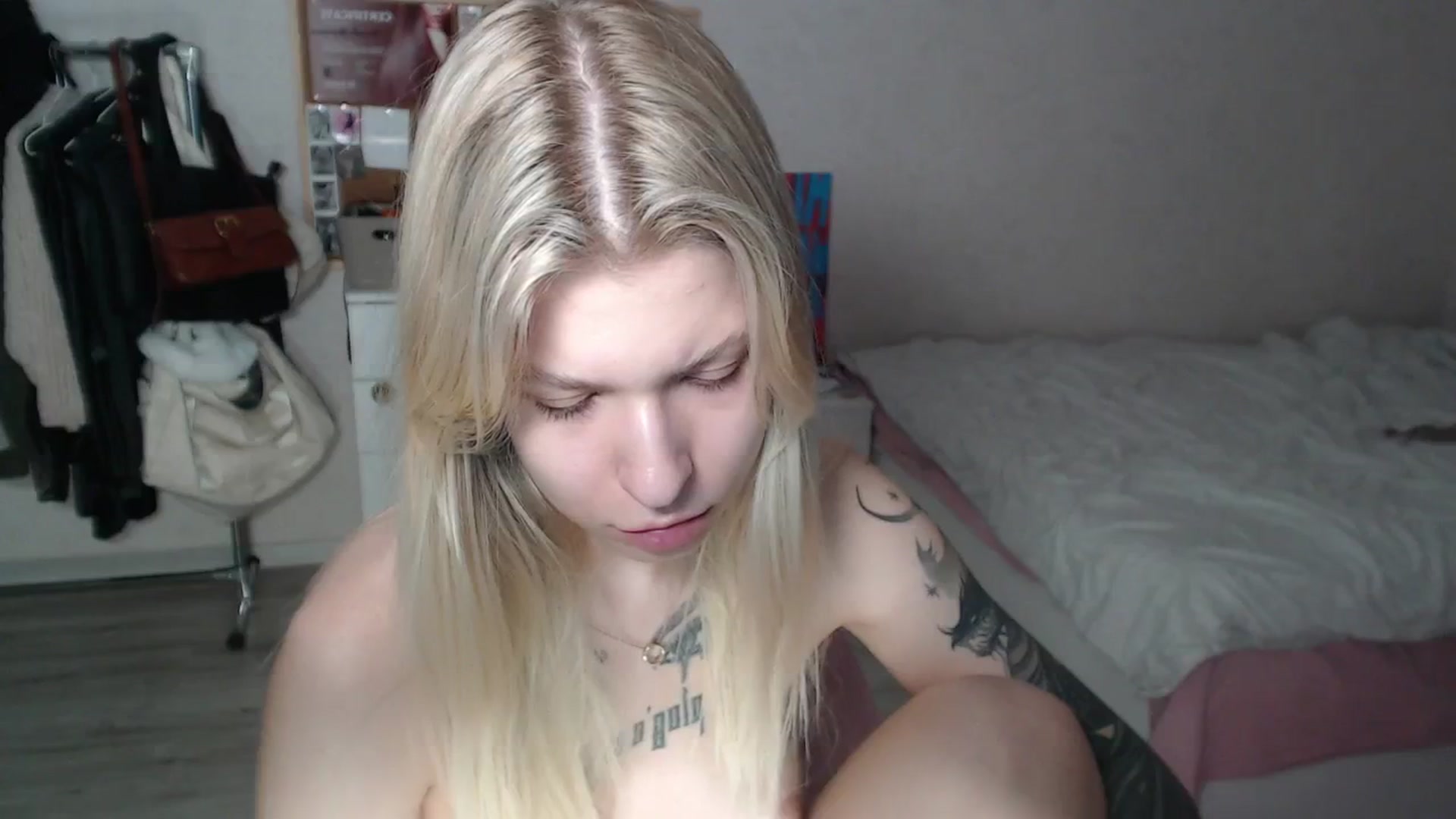 Gallery image thumbnail from Aidra__Foxxx's myfreecams stream on, 06/28/2024, 23:10 image 18 of 20